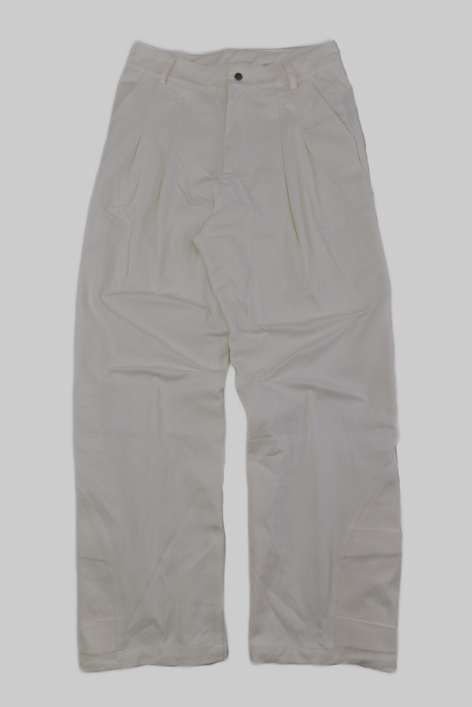 KURORO ツータックワイドパンツ KURORO Two-Tuck Wide Pants　ホワイト