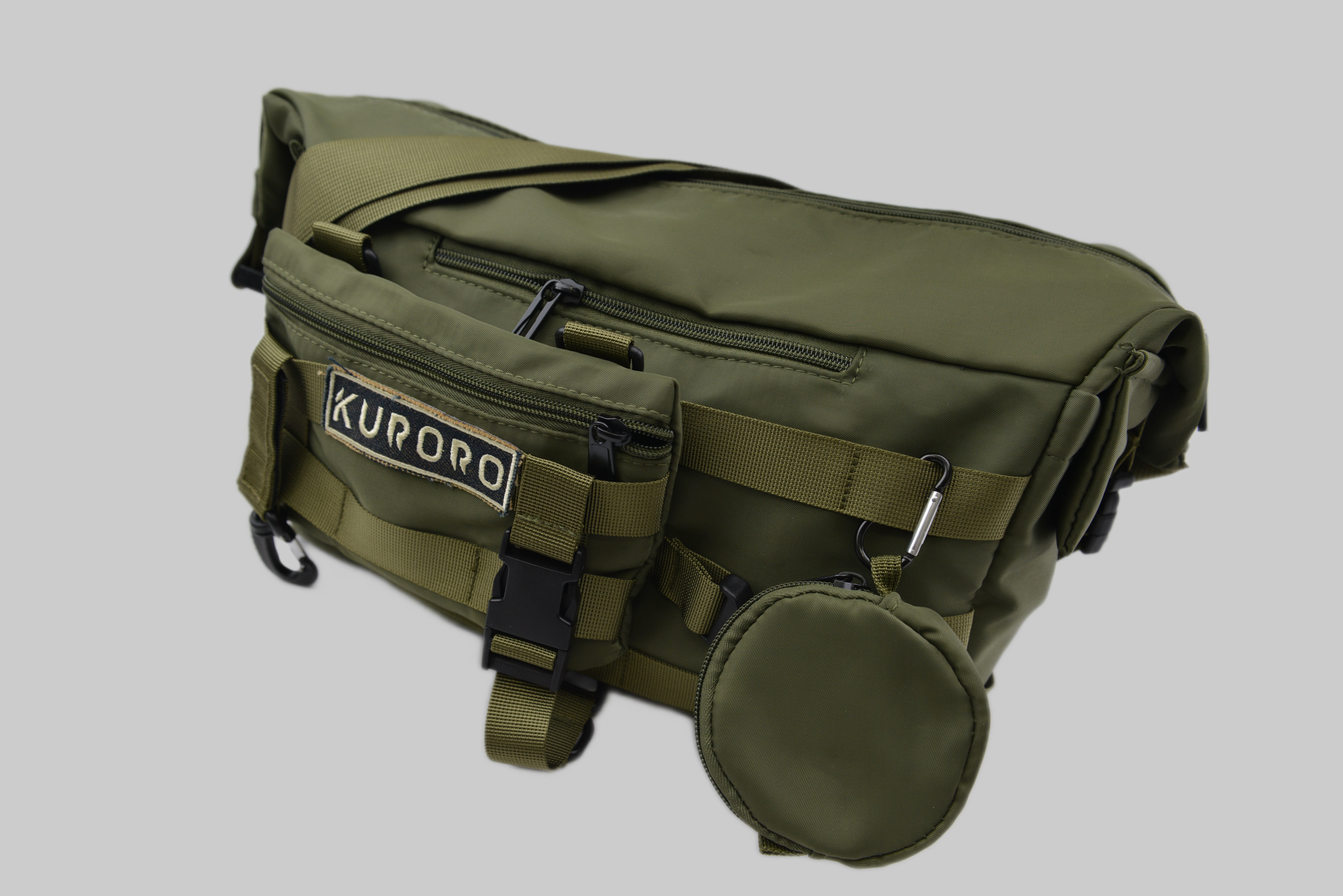 KURORO タクティカルユーティリティクロスボディバッグ オリーブ