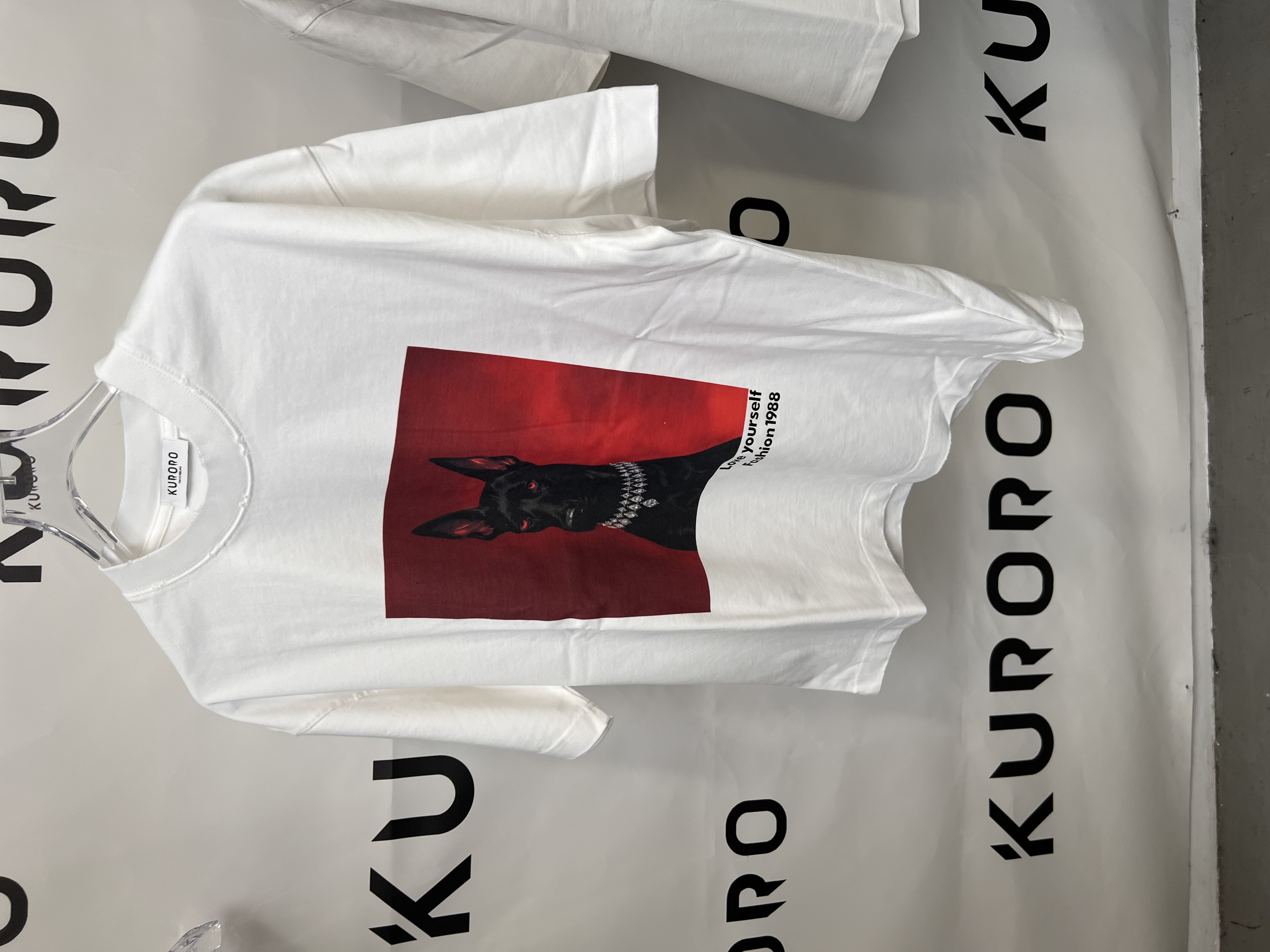 ドーベルマンフォトグラフィックTシャツ　ホワイト サイズ: M