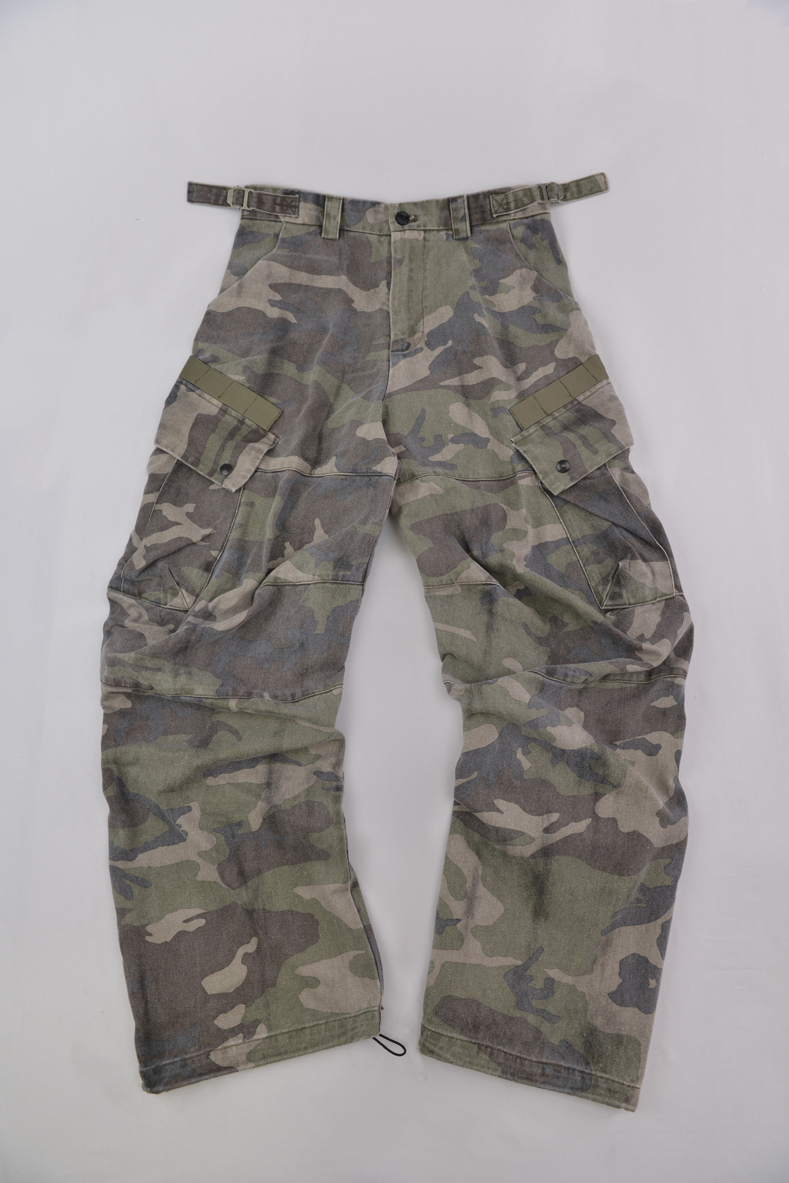 ミリタリー Luxe Camo カーゴパンツ サイズ: M