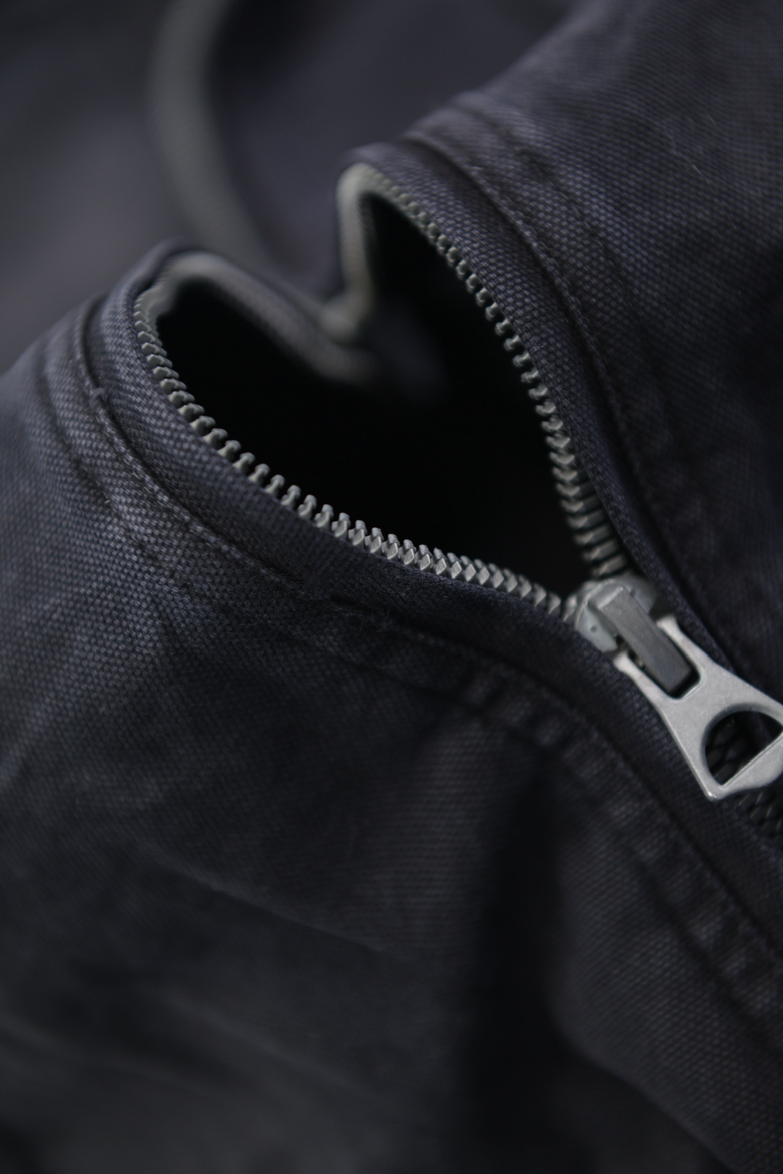 フェードブラック キルティングボンバージャケット サイズ: M