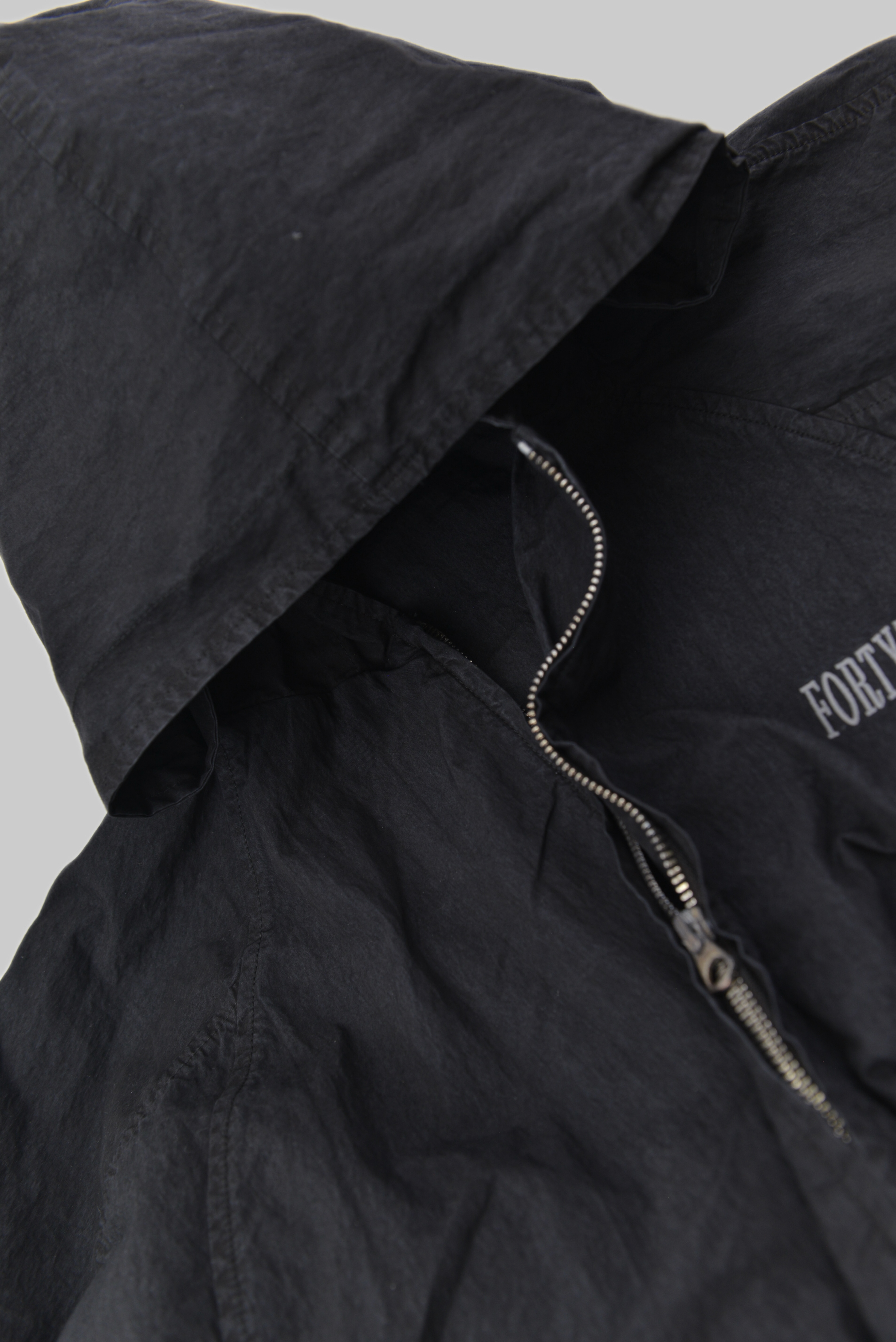 FORTYTHREE ロゴ ライトウェイトフーディージャケット サイズ: S