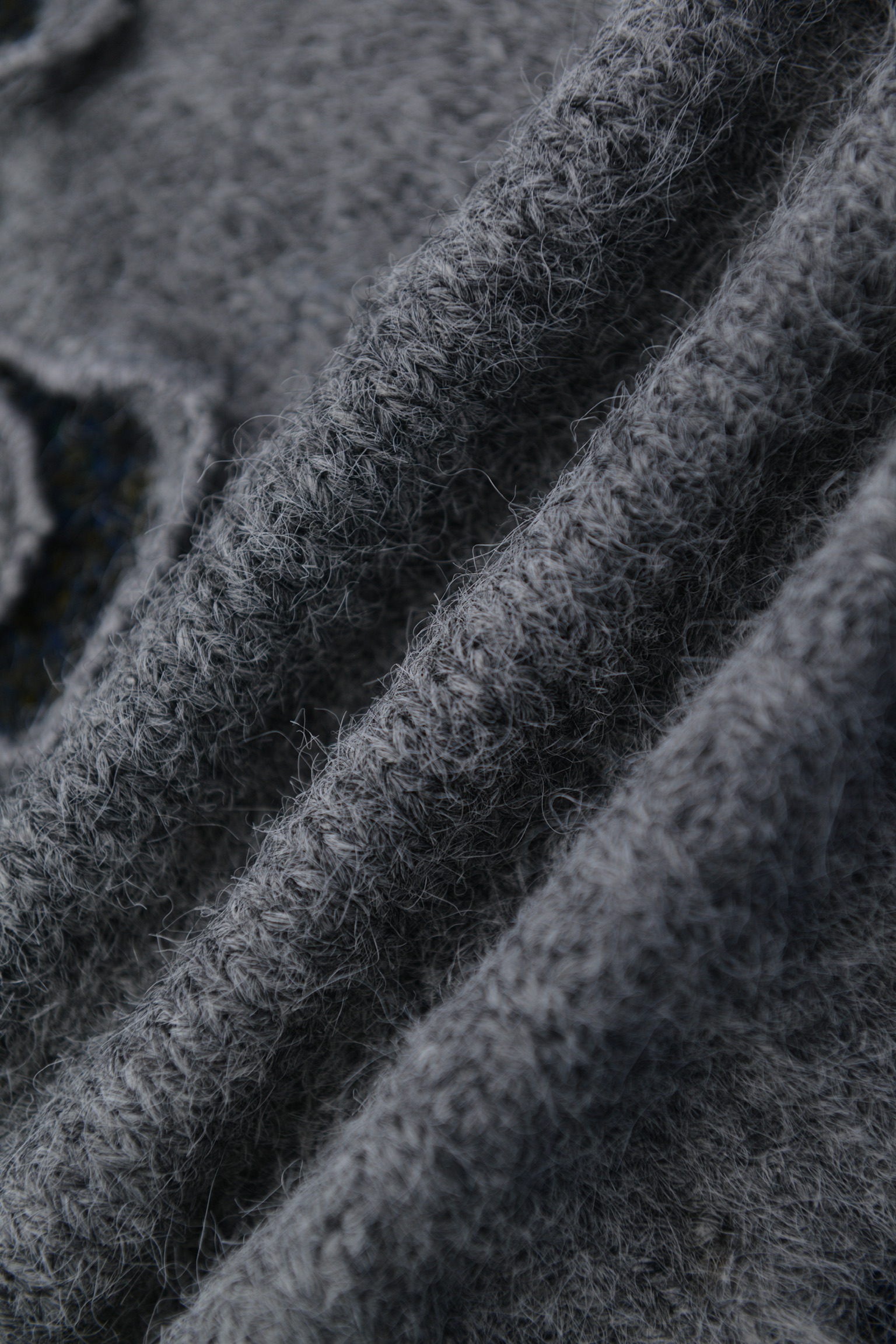 Silent Figure Knit（サイレント・フィギュア ニット）Gray サイズ: M