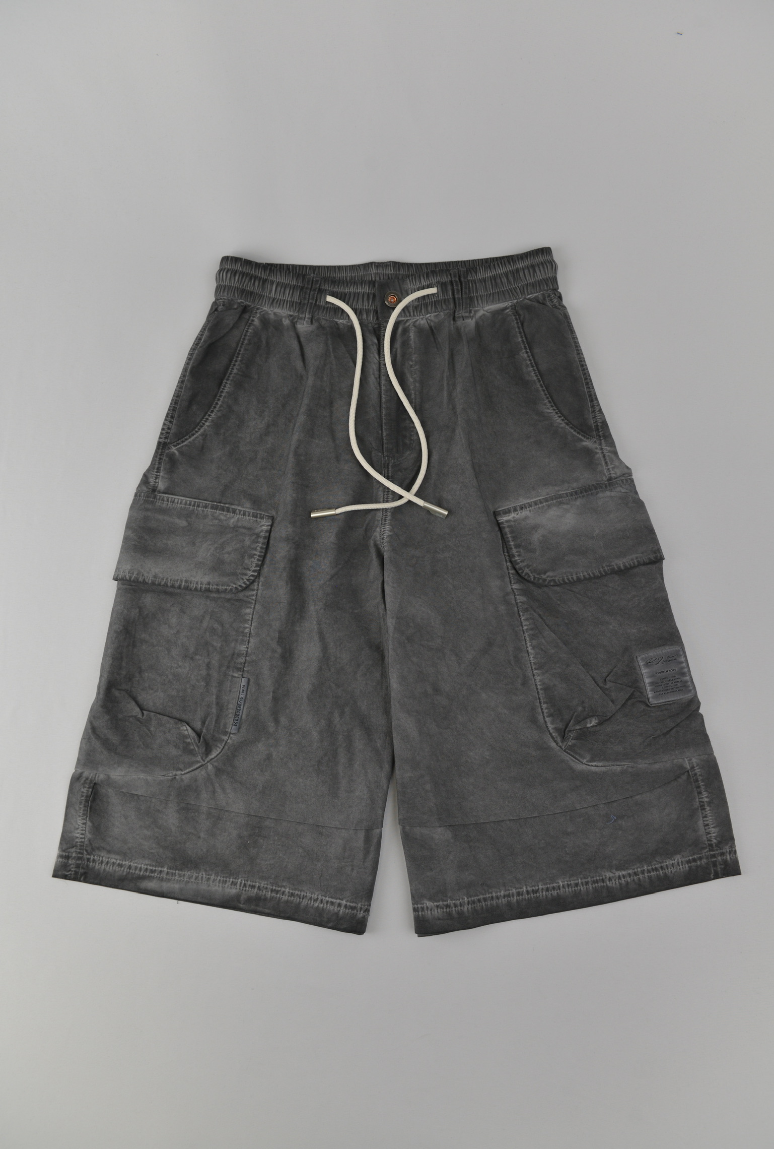 ウォッシュドカーゴショーツ　グレー