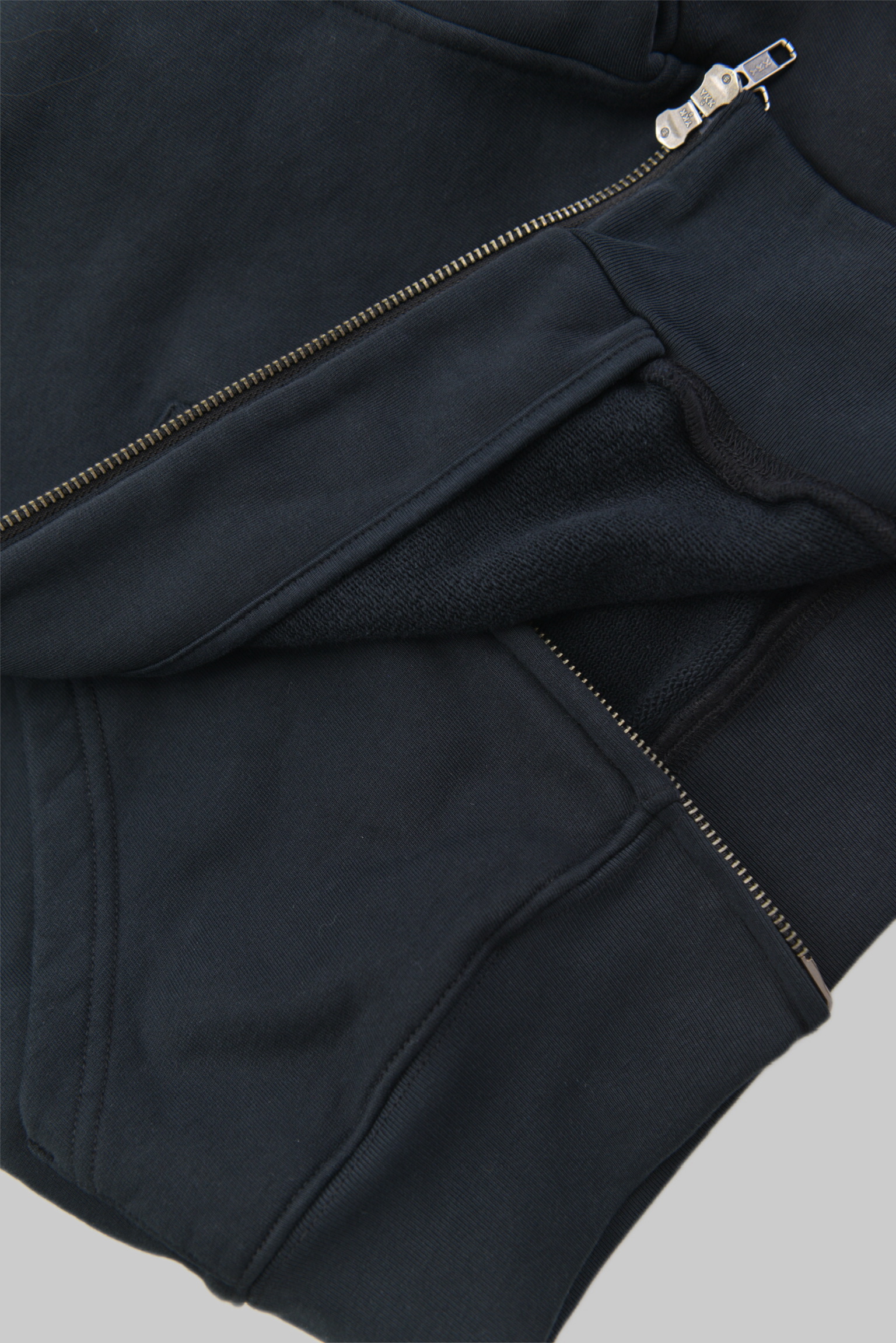 KURORO Minimal Cropped Zip Hoodie（ミニマル クロップド ジップ フーディ サイズ: S