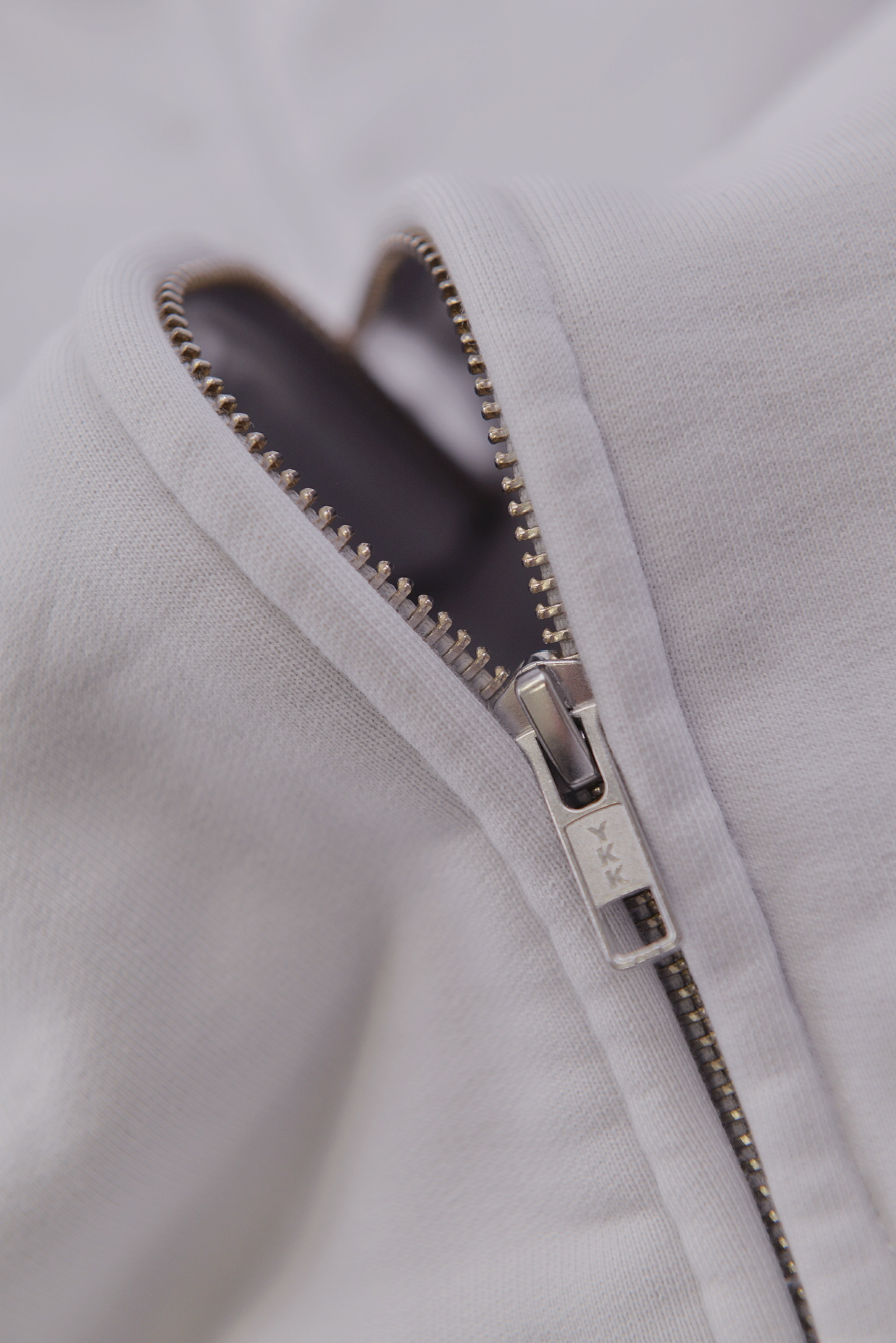 KURORO Minimal Cropped Zip Hoodie（ミニマル クロップド ジップ フーディ） サイズ: S