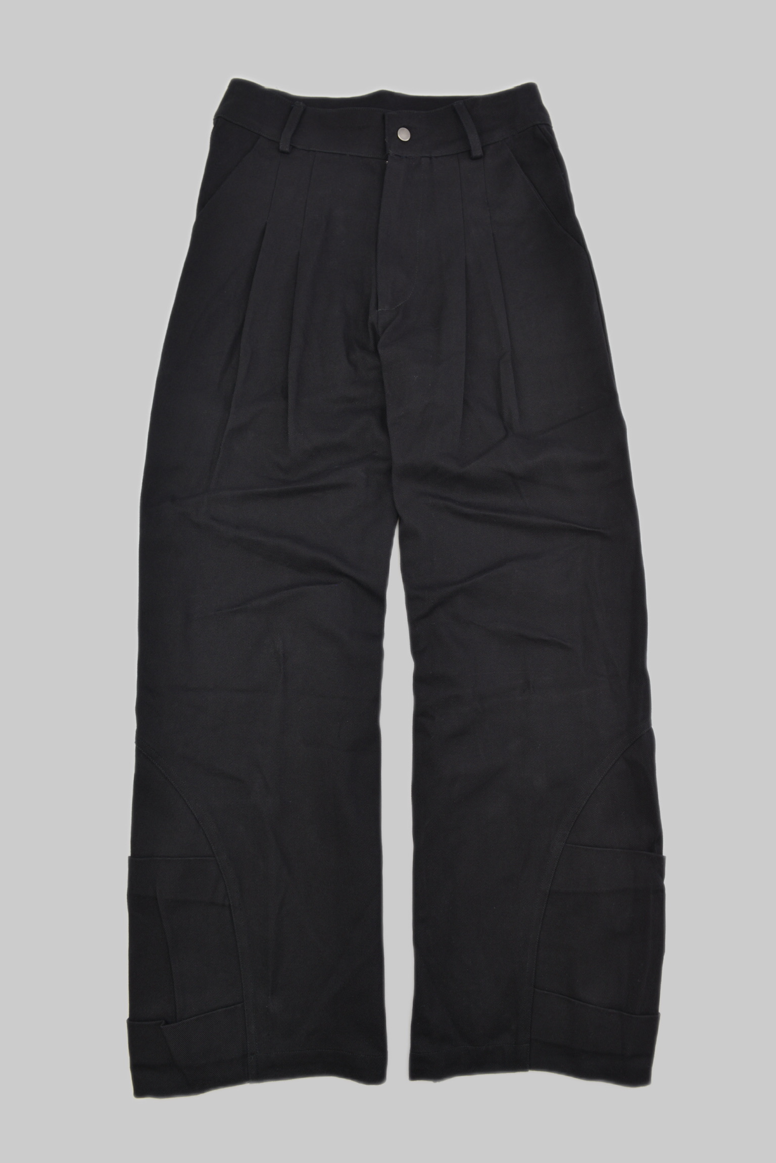 KURORO ツータックワイドパンツ KURORO Two-Tuck Wide Pants　ブラック