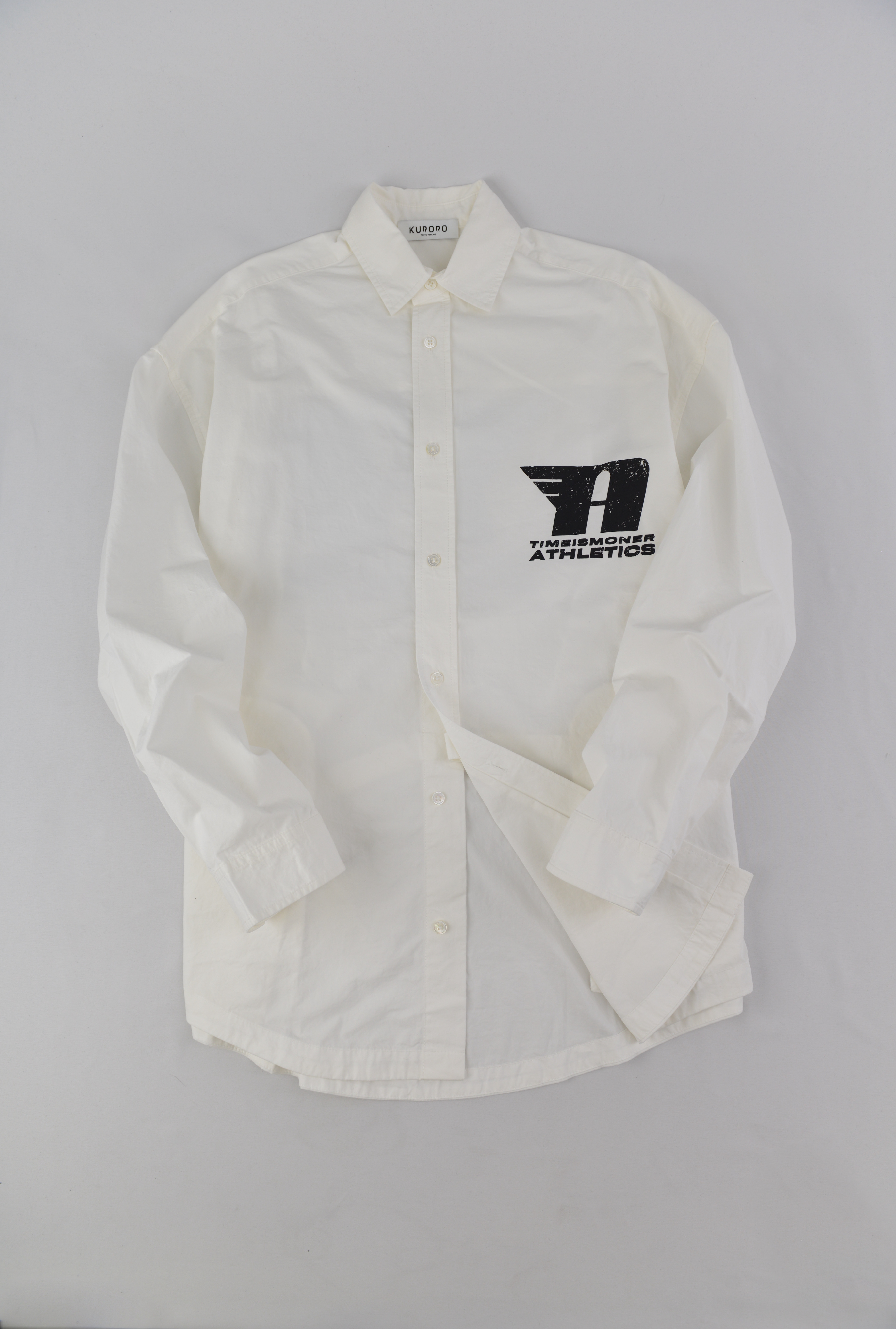 TIMEISMONEY ATHLETICS  ロゴプリントシャツ　ホワイト