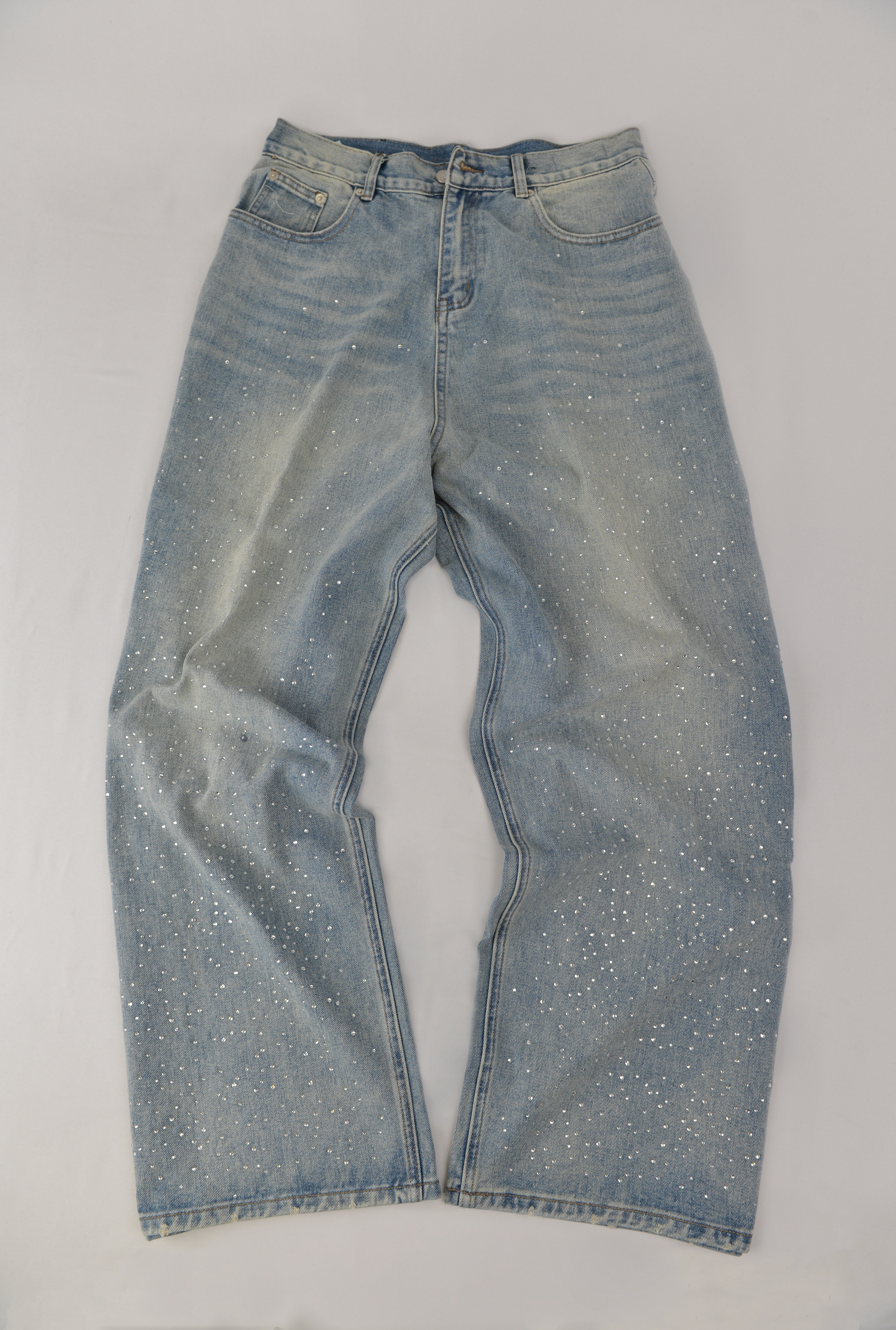 グリッターストーンライトウォッシュストレートデニムパンツ