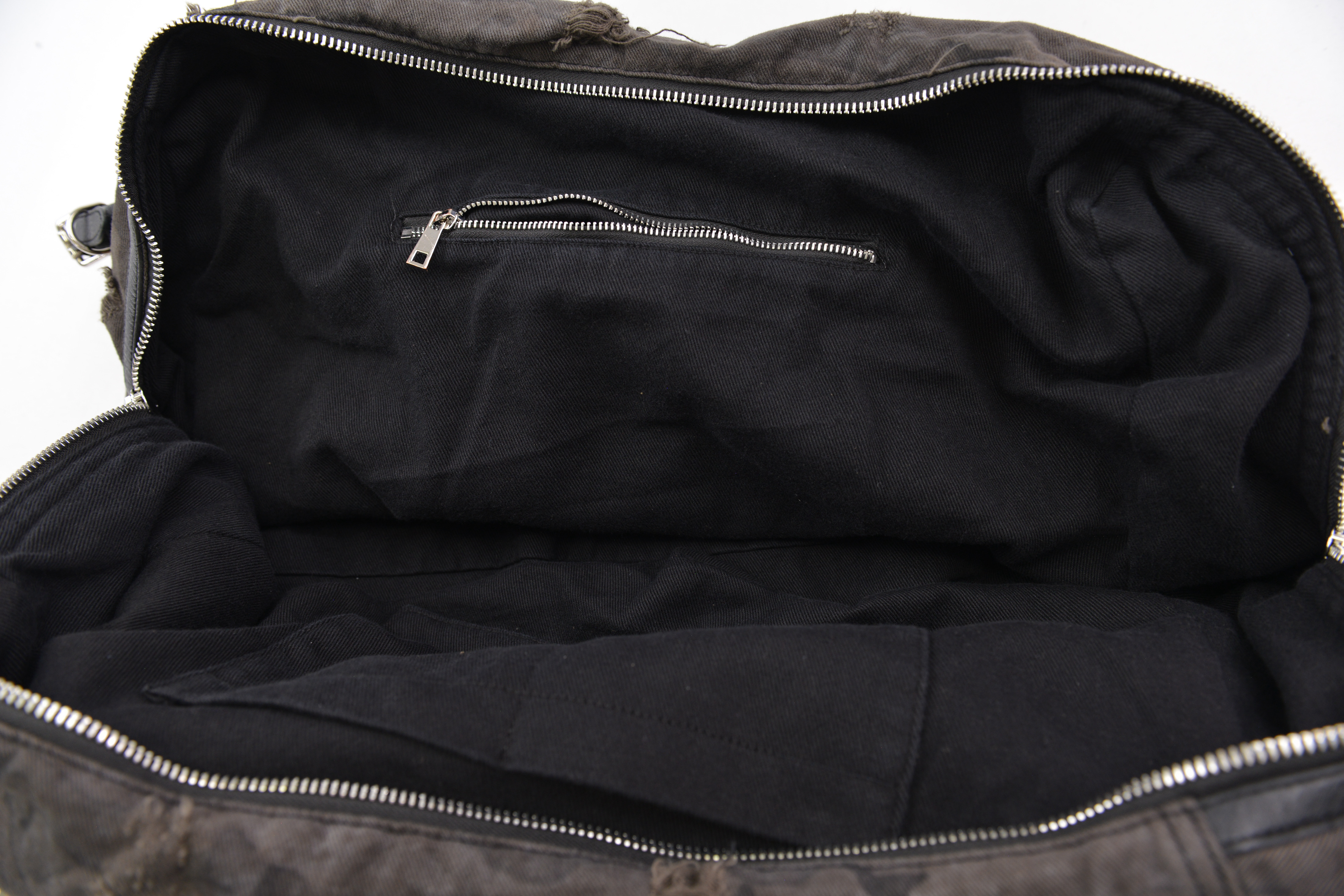 KURORO Distressed Camo Duffel Bag （クロロ ディストレスト カモ ダッフルバッグ）　ブラックカモ