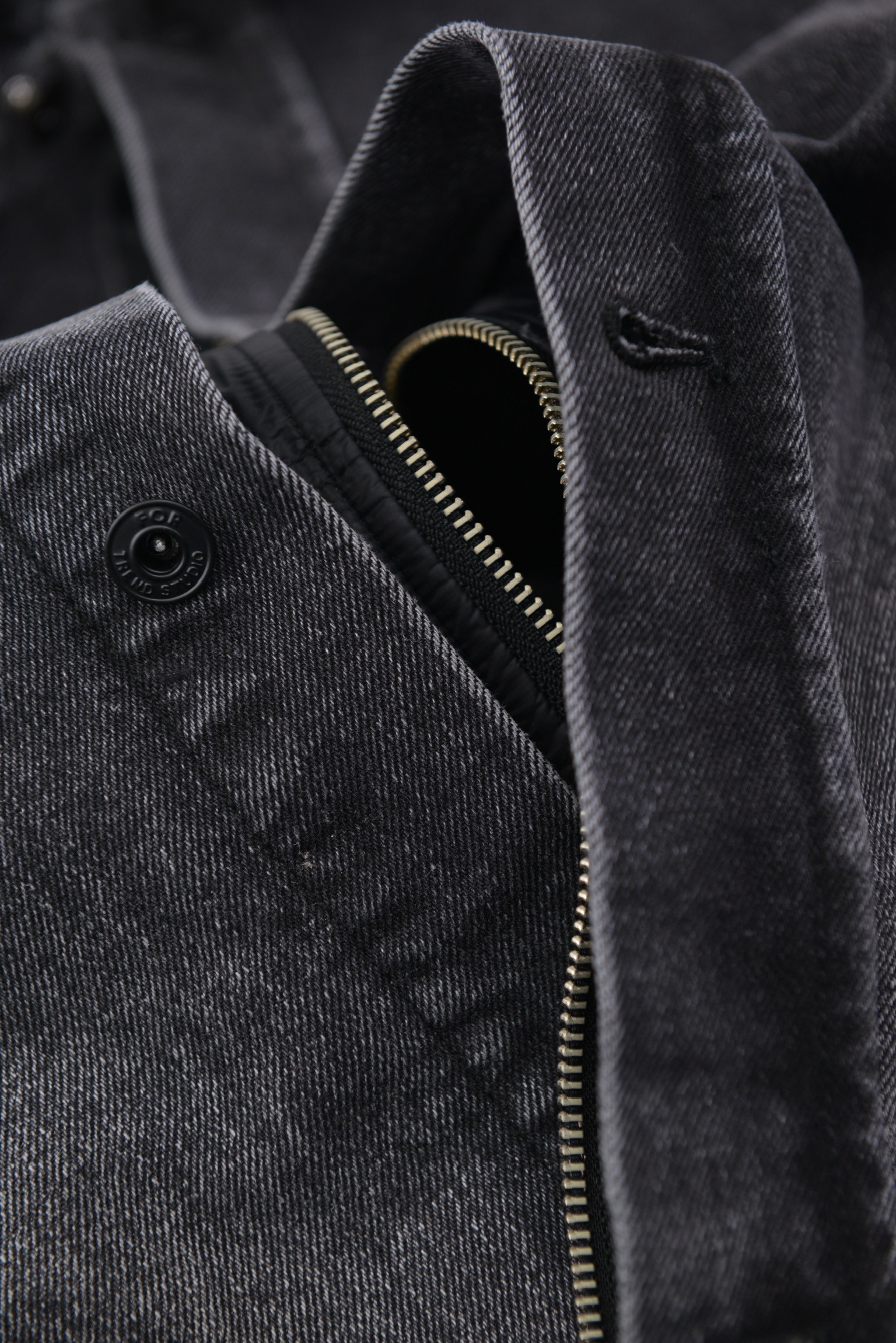 KURORO HYBRID DENIM DOWN JACKET – BLACK ON BLACK ハイブリッド デニムダウンジャケット〈オールブラック〉 サイズ: M
