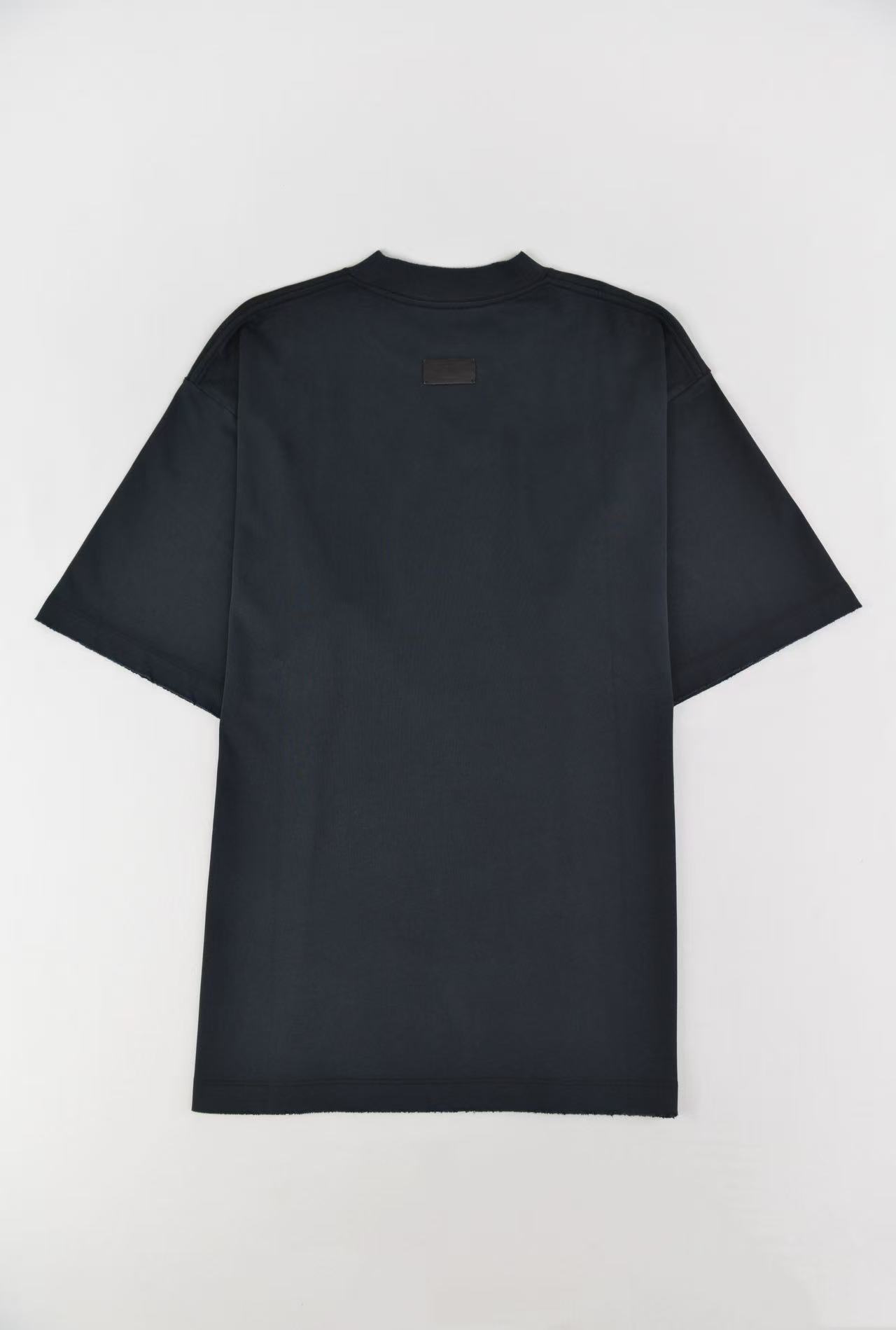 KURORO プリントTシャツ（NEWSTART 魚モチーフ）　ブラック サイズ: S