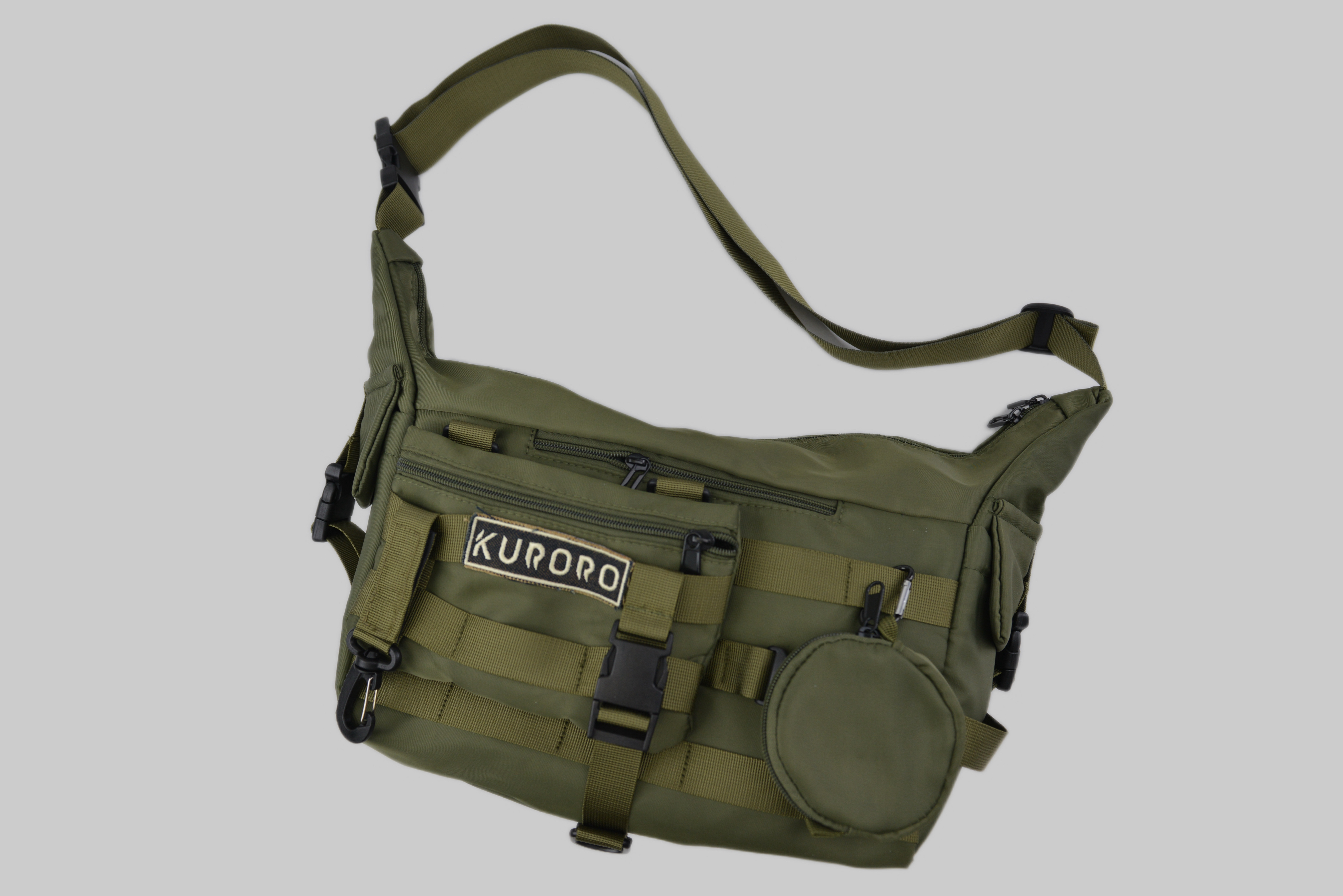 KURORO タクティカルユーティリティクロスボディバッグ オリーブ