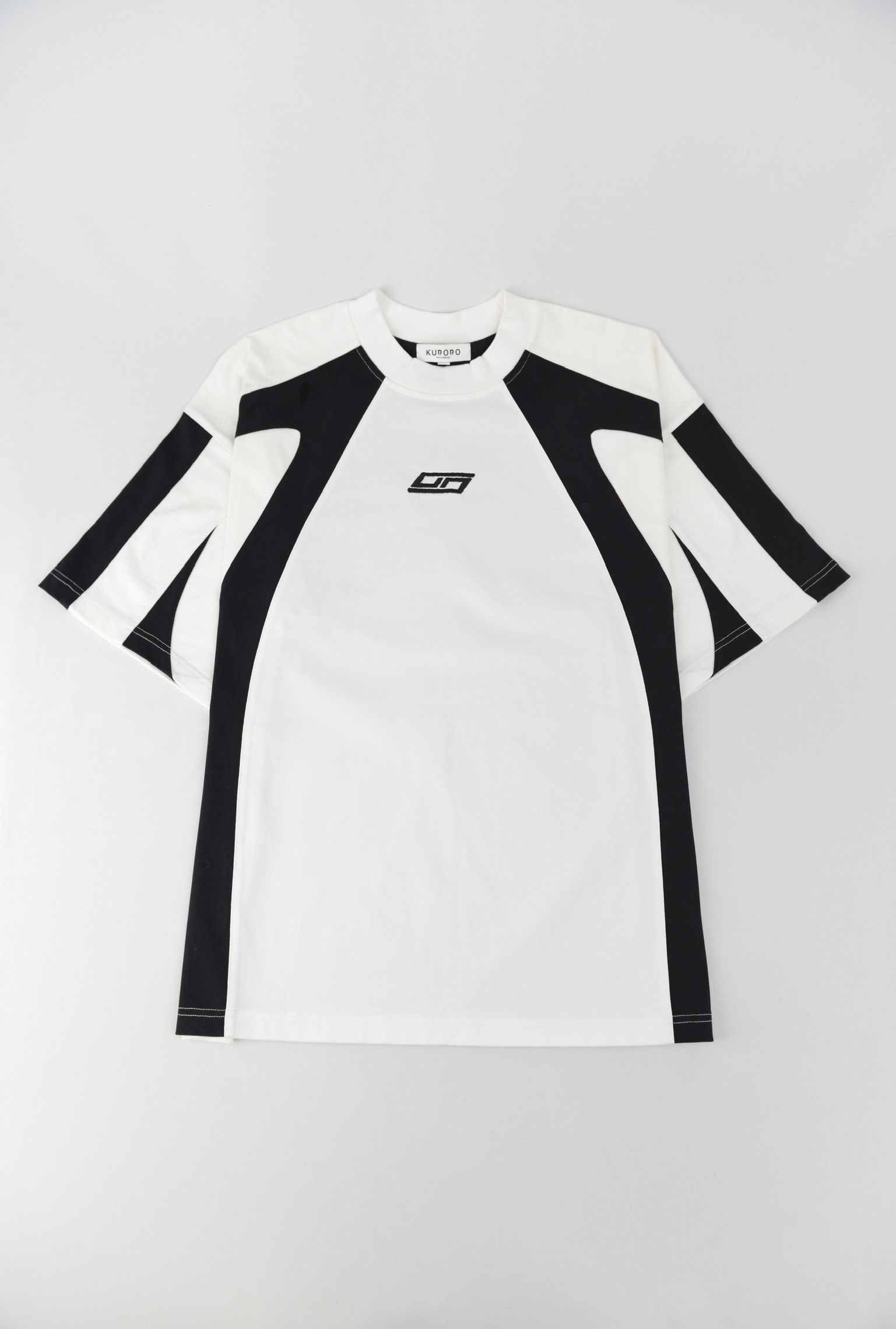 スポーツグラフィックTシャツ