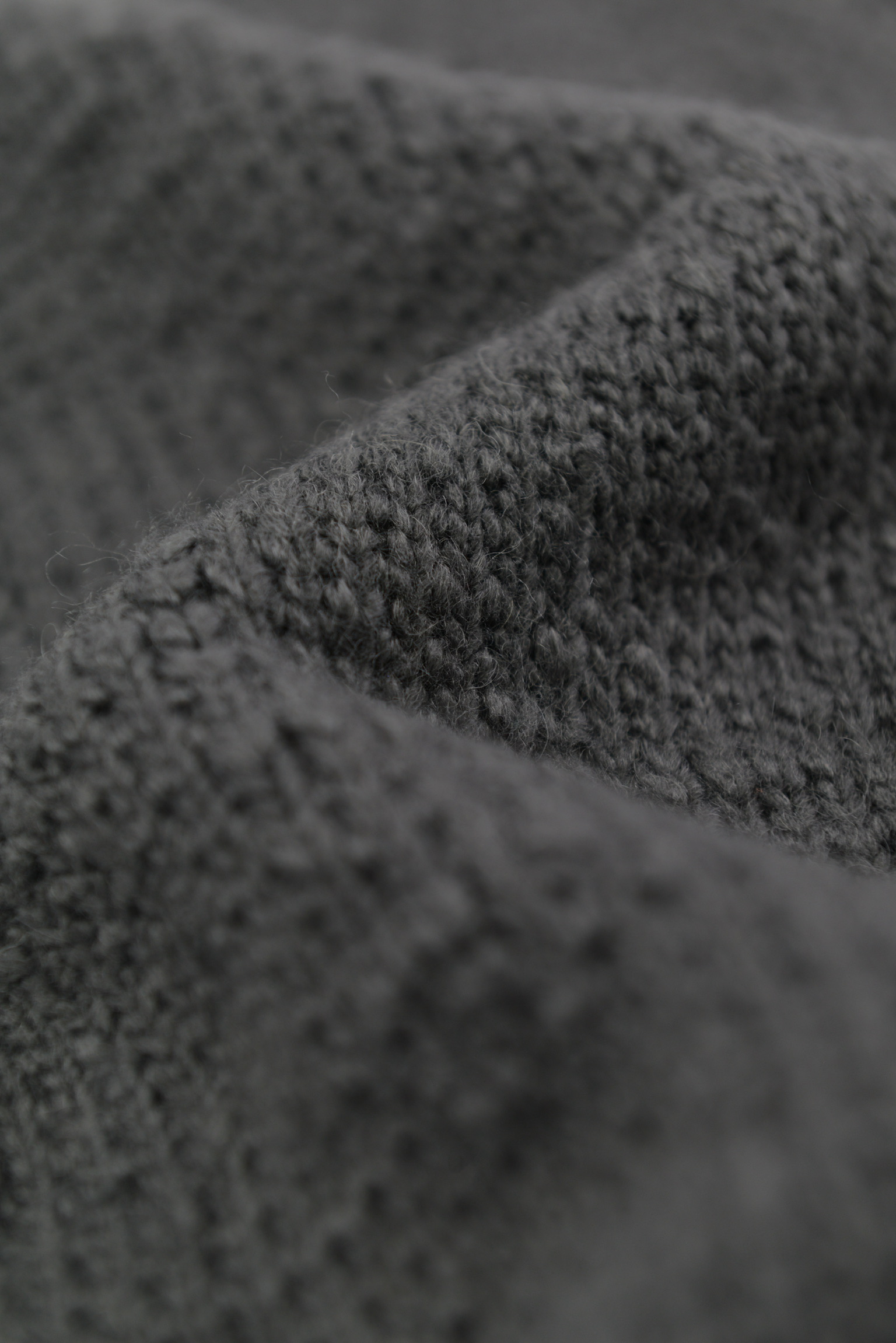 エッセンシャル ニットプルオーバー KURORO Essential Knit Pullover  グレー サイズ: M