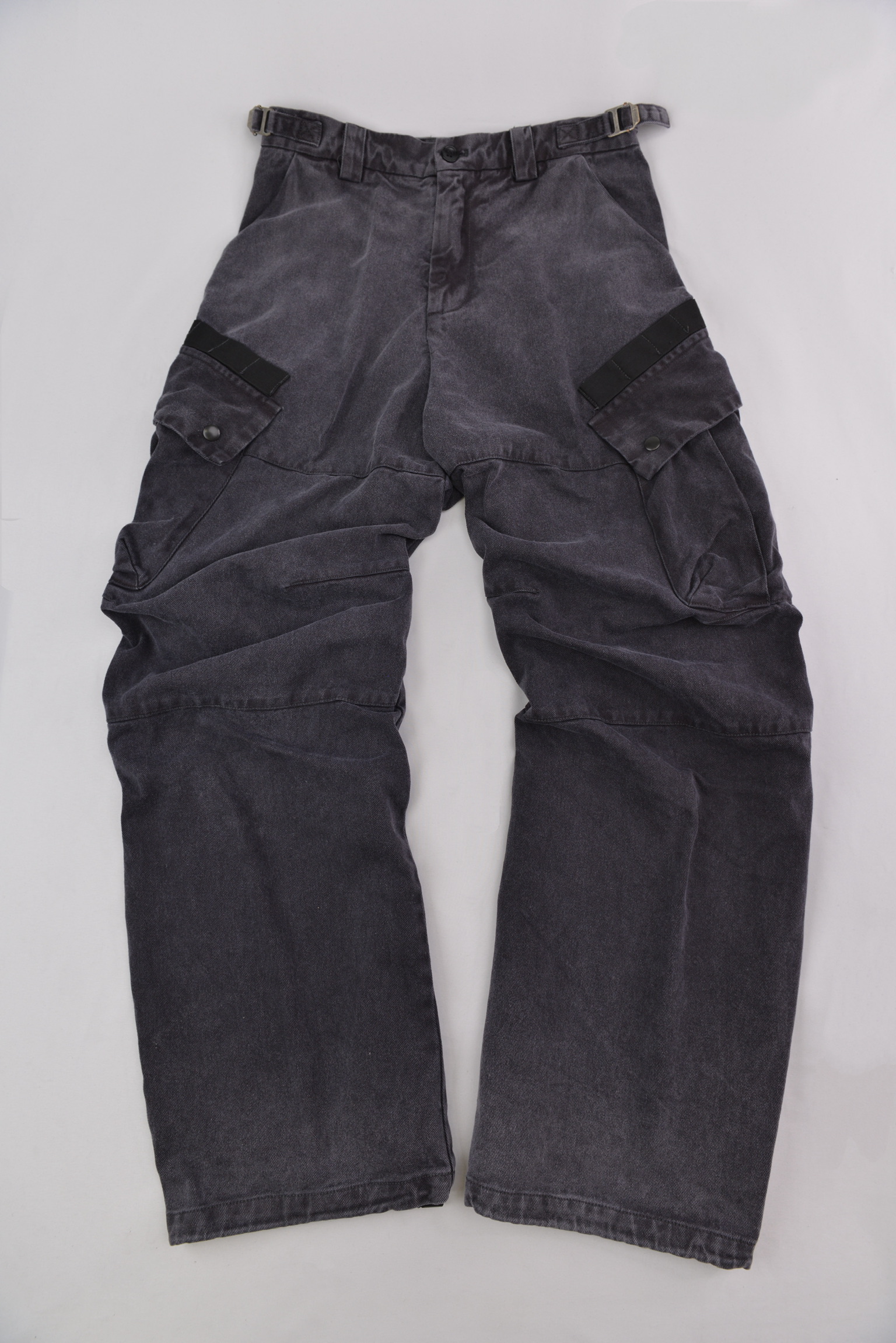 ウォッシュド ブラック カーゴパンツ / Washed Black Cargo Pants サイズ: M