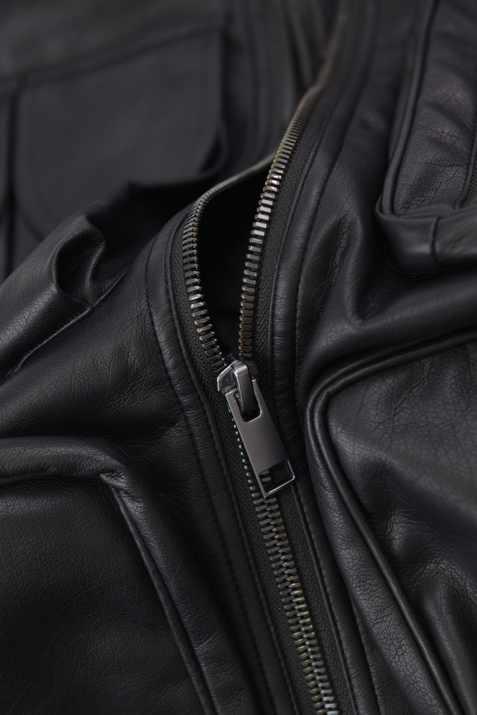 KURORO マルチポケット レザーボンバージャケット　Black サイズ: M