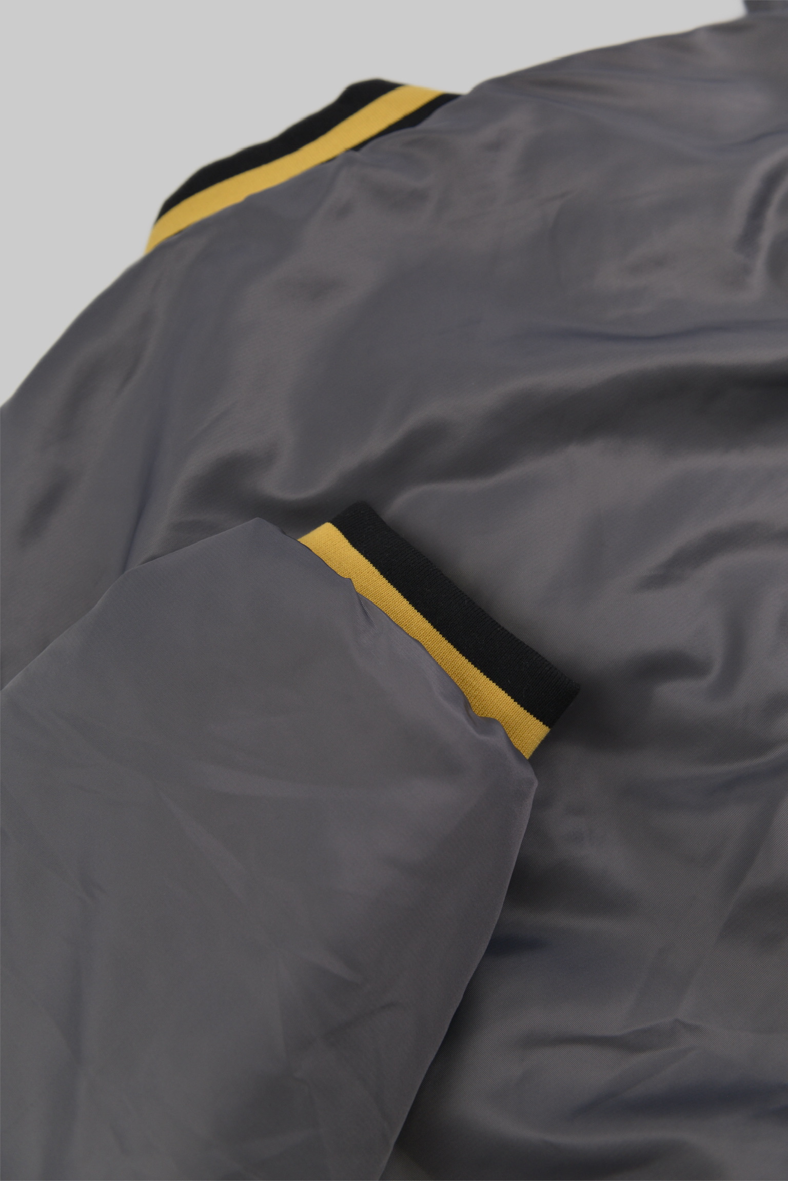 KURORO クロップドボリュームスタジャン KURORO Cropped Volume Stadium Jacket　グレー サイズ: M