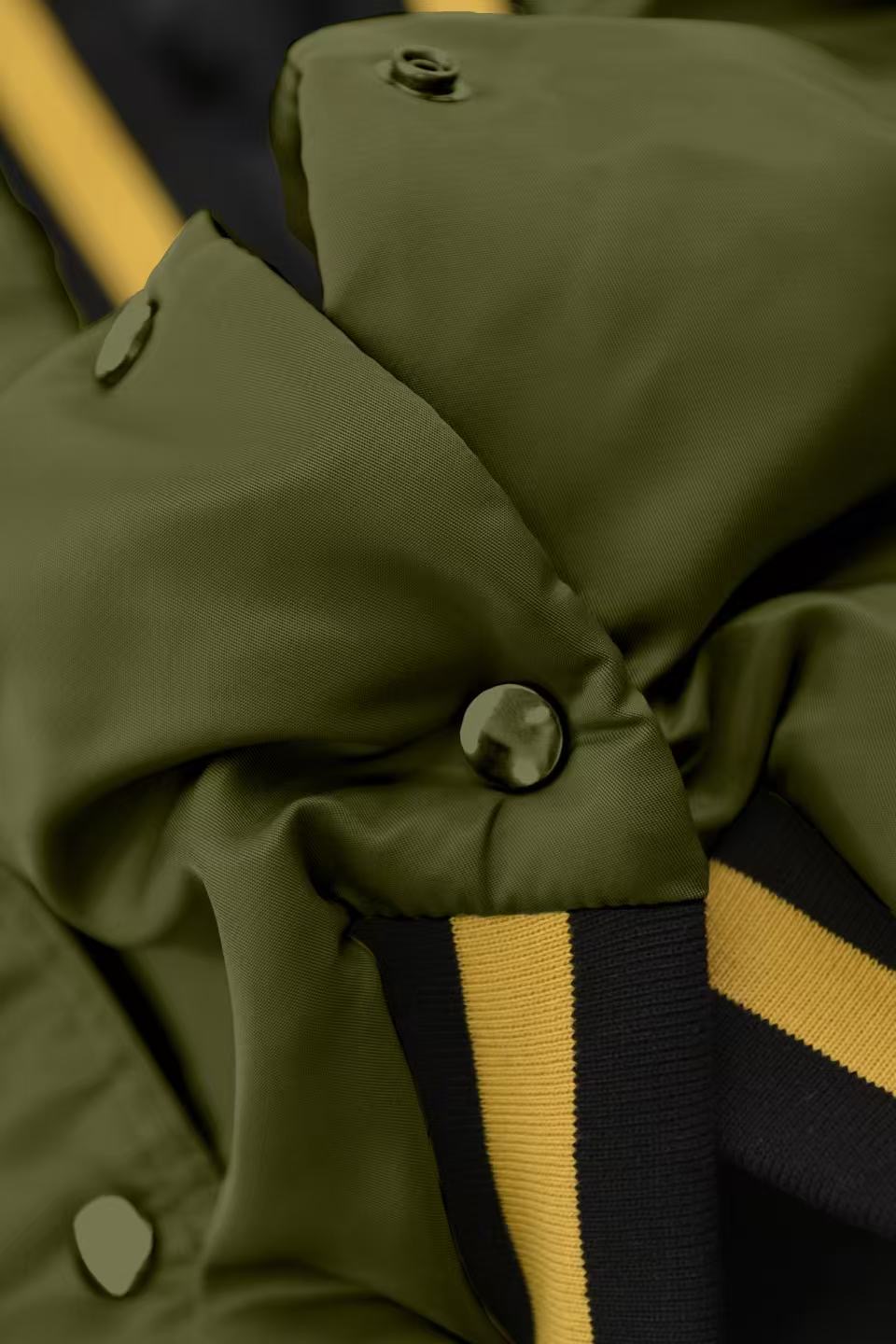 KURORO クロップドボリュームスタジャン KURORO Cropped Volume Stadium Jacket ライトオリーブ サイズ: M