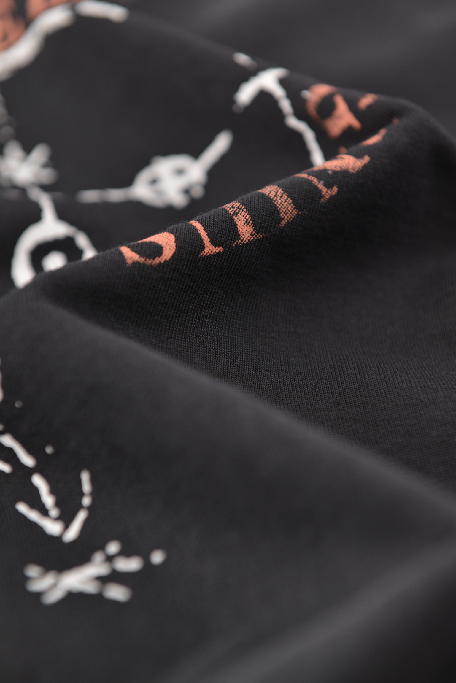 GABSERINE フロント&バックプリント Tシャツ – ブラック サイズ: M
