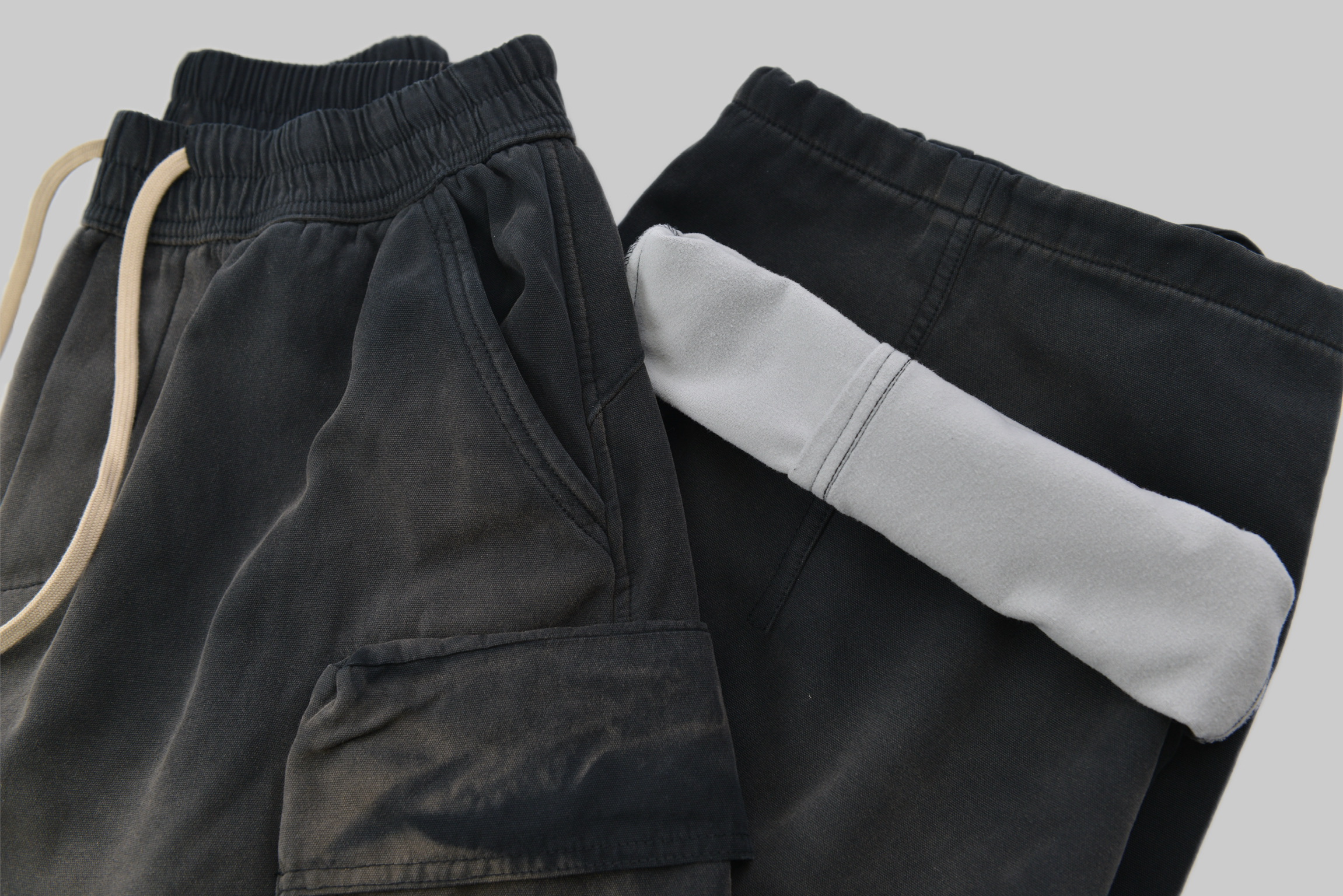 KURORO ピグメントユーティリティカーゴスウェットパンツ サイズ: S