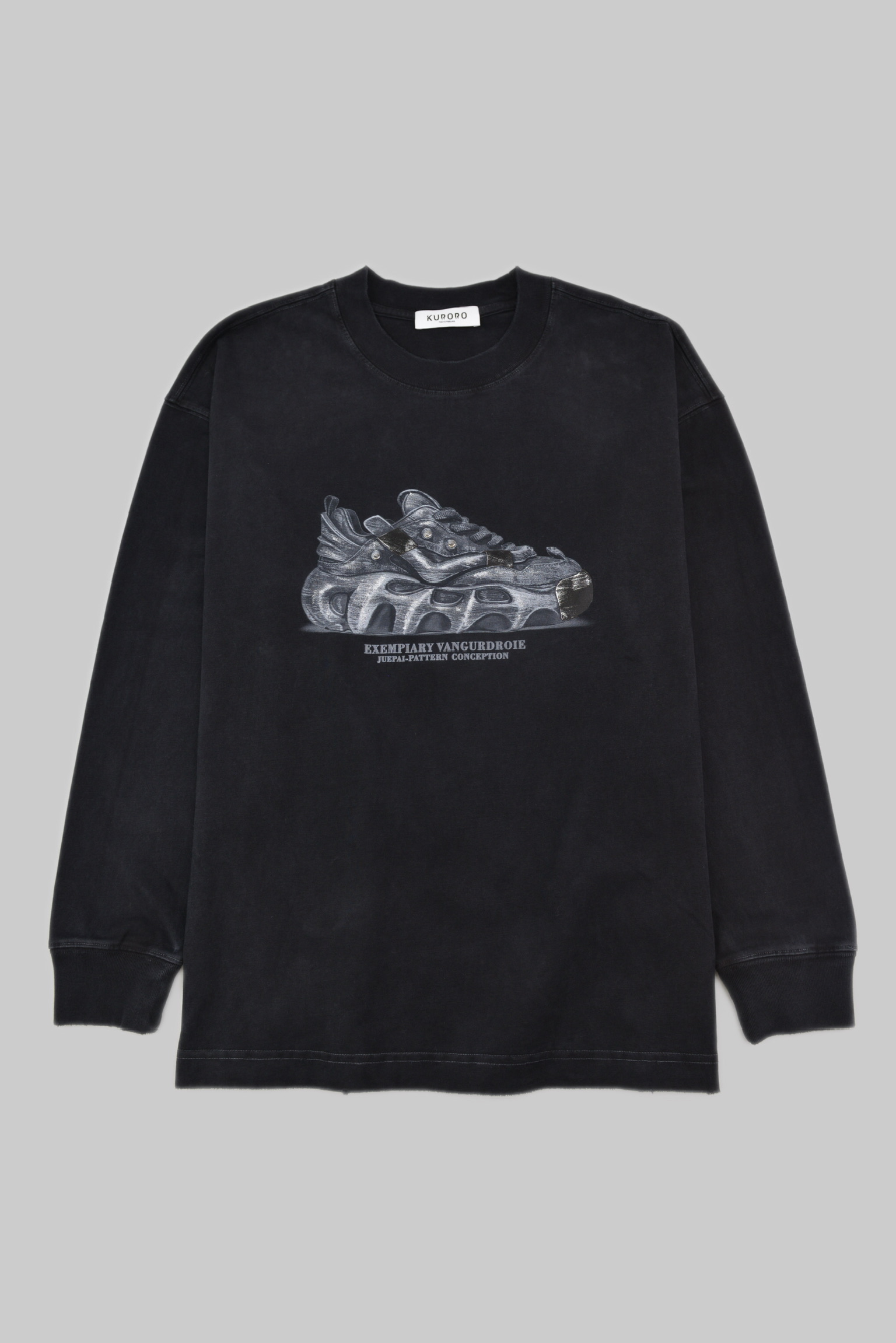 スニーカーグラフィック ロングスリーブTシャツ（ブラック）