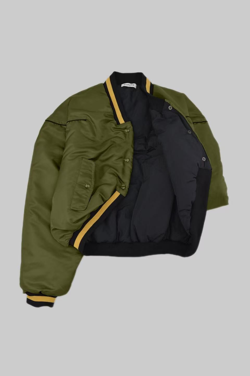 KURORO クロップドボリュームスタジャン KURORO Cropped Volume Stadium Jacket ライトオリーブ サイズ: M