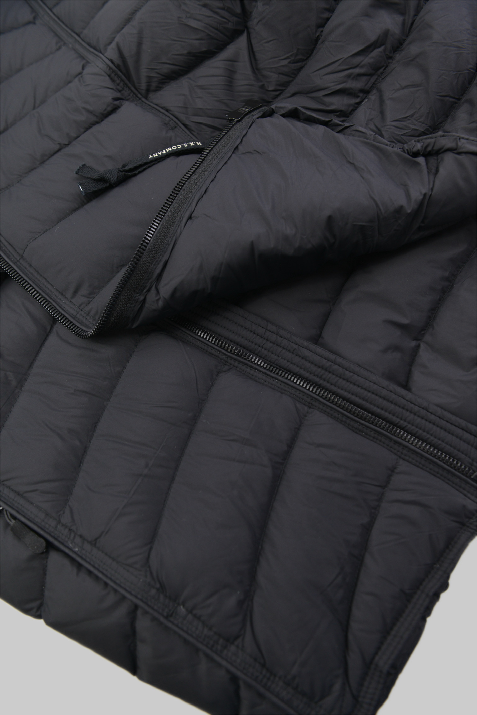 エッセンシャル フード ダウンジャケット 　KURORO Essential Hood Down Jacket Jet Black サイズ: M