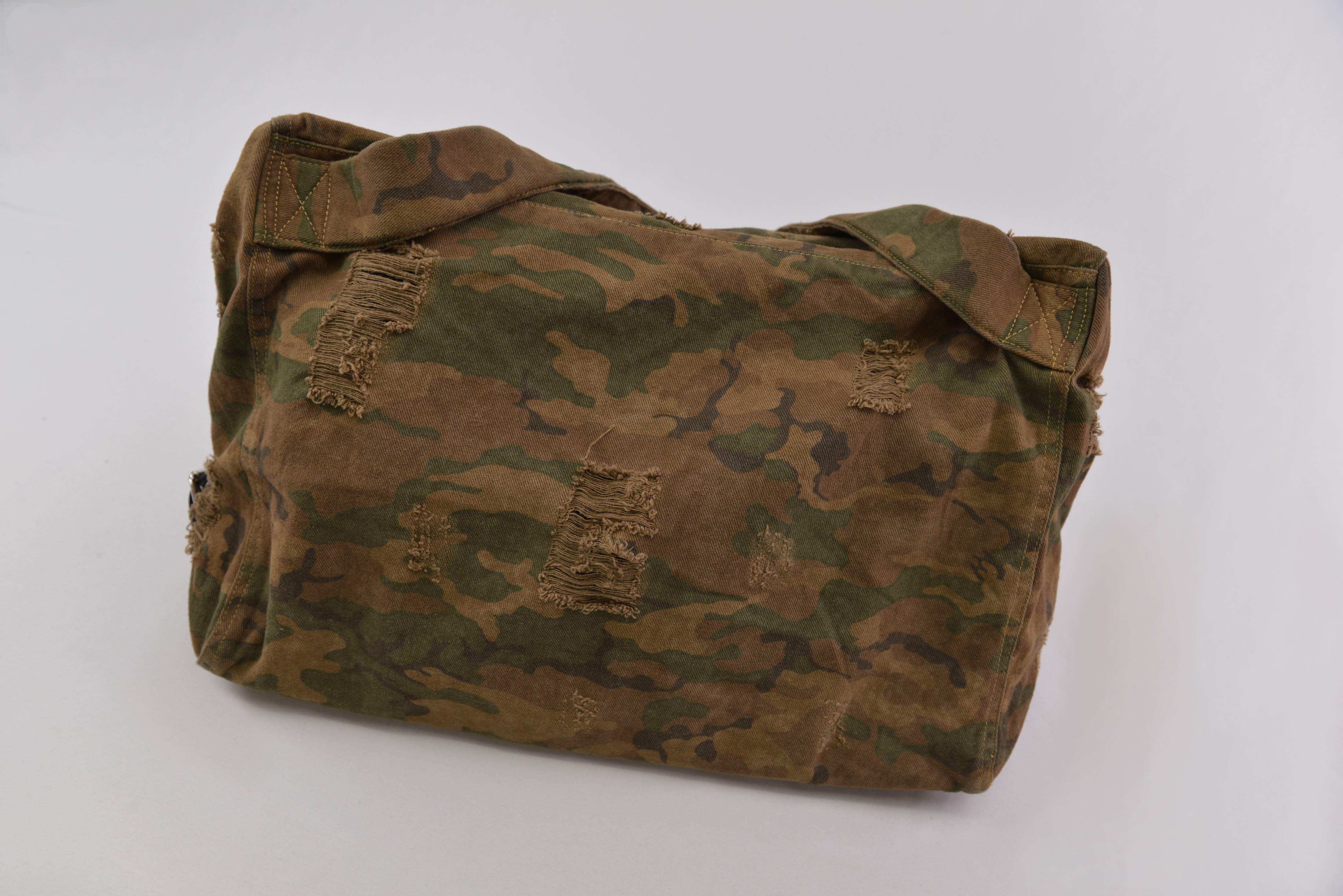 KURORO Tactical Multi-Pocket Crossbody Bag （クロロ タクティカル マルチポケット クロスボディバッグ）ブラウンカモ