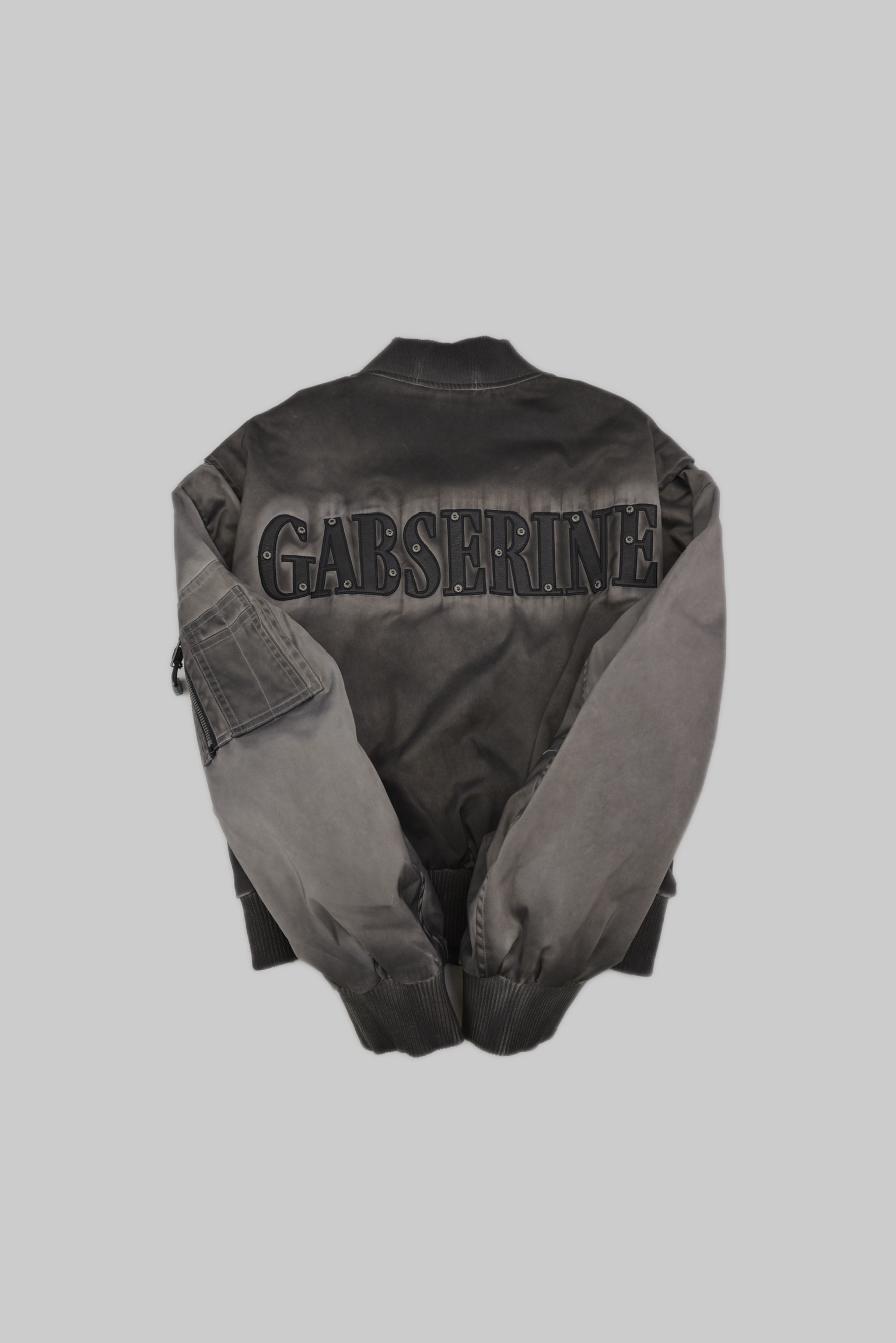 レディース タイトフィット MA-1 ボンバージャケット（GABSERINEロゴ） (Ladies’ Tight Fit MA-1 Bomber Jacket with GABSERINE Logo) サイズ: S
