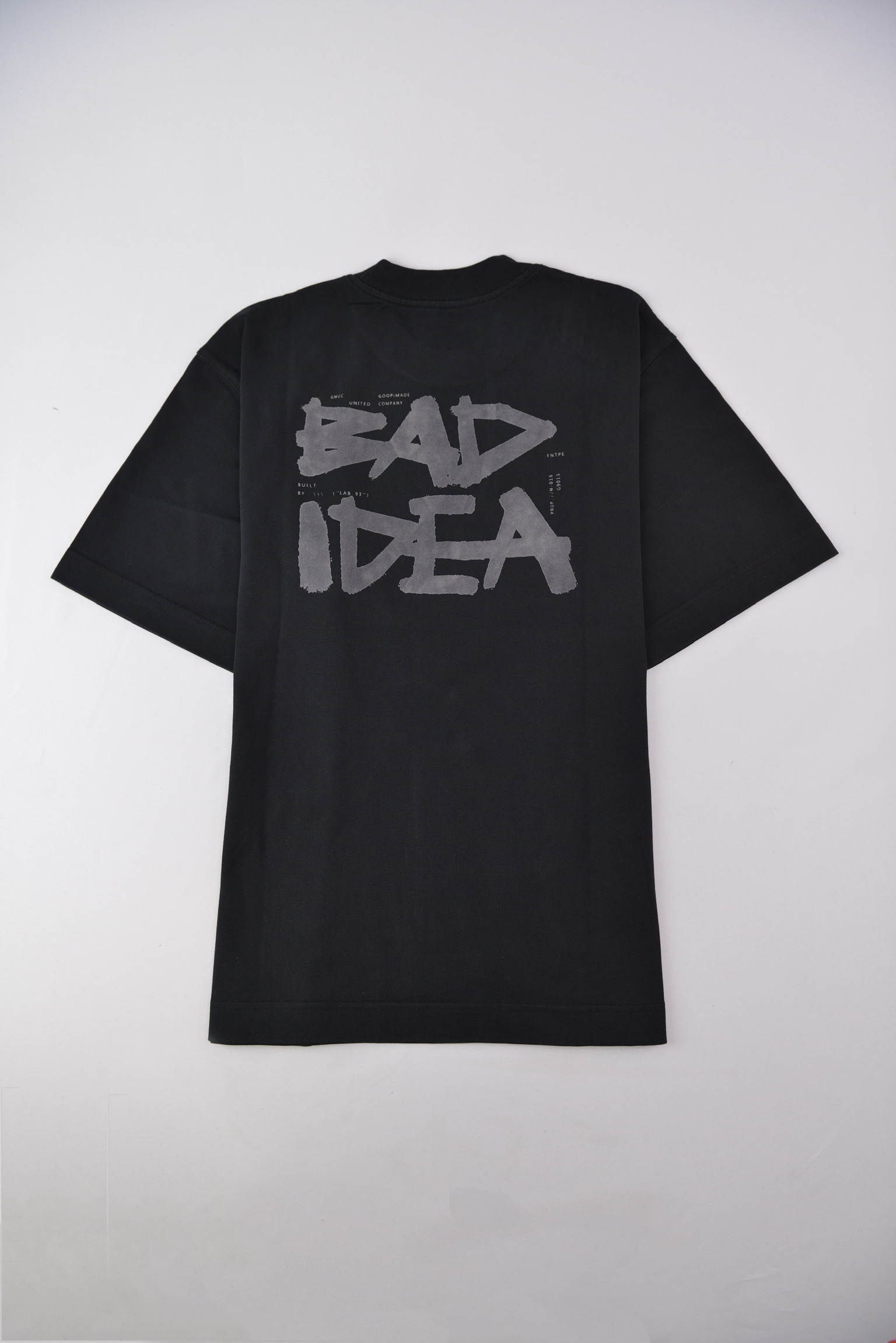 BAD IDEA バックプリント Tシャツ – ブラック サイズ: M