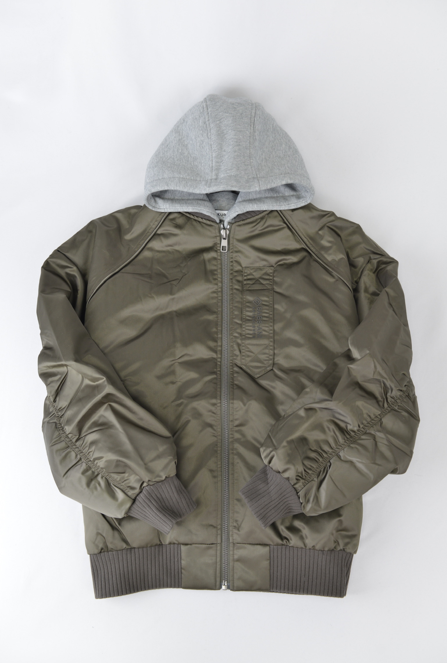 レイヤードフーディ MA-1ジャケット　KHAKI × GRAY HOOD