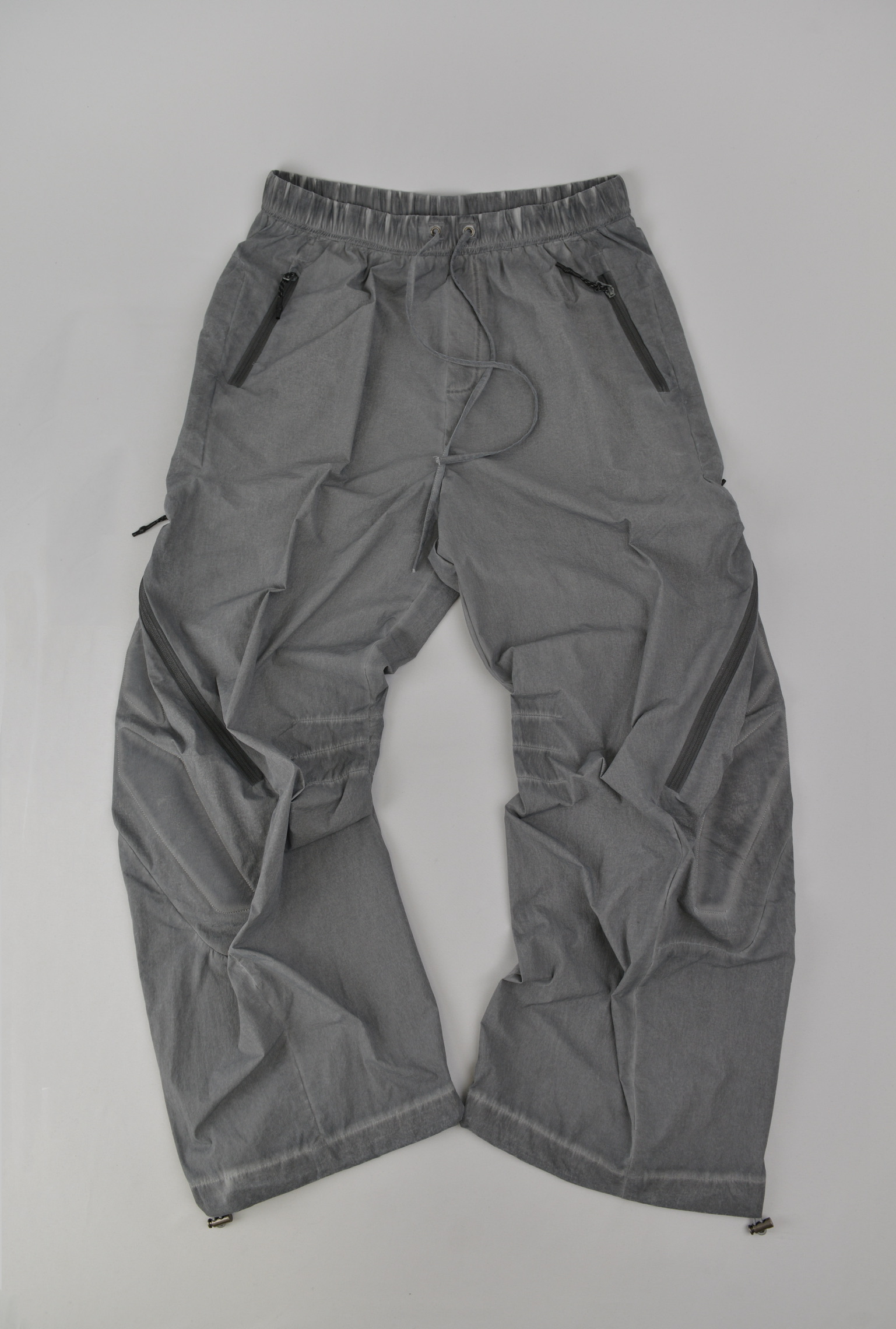 テックパンツ　グレー