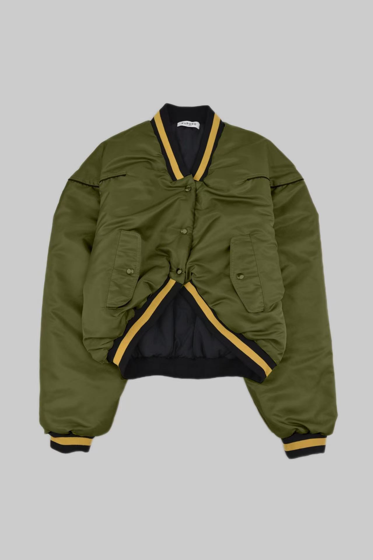 KURORO クロップドボリュームスタジャン KURORO Cropped Volume Stadium Jacket ライトオリーブ