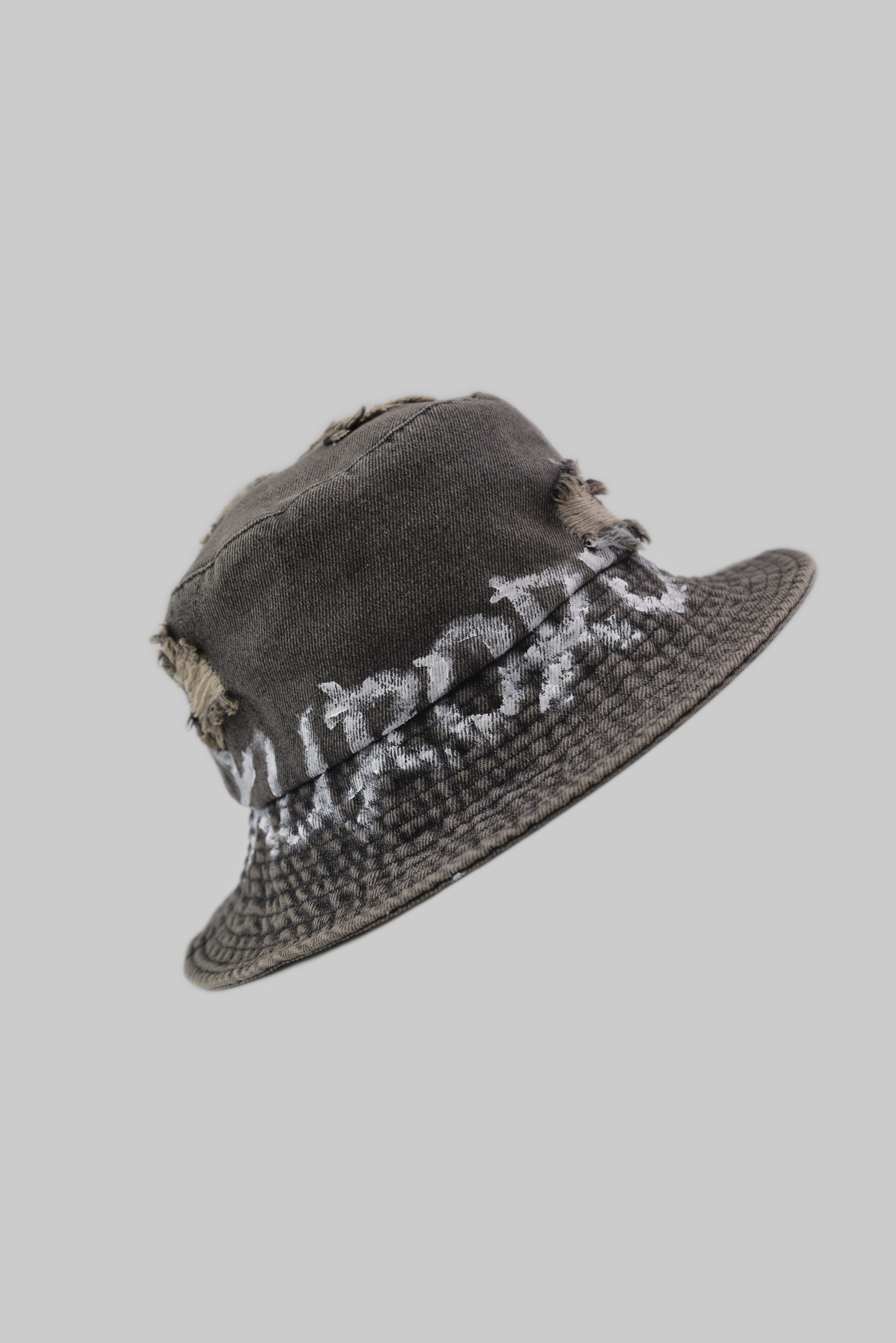 KURORO Distressed Graffiti Bucket Hat」 （クロロディストレスト グラフィティ バケットハット）グレー