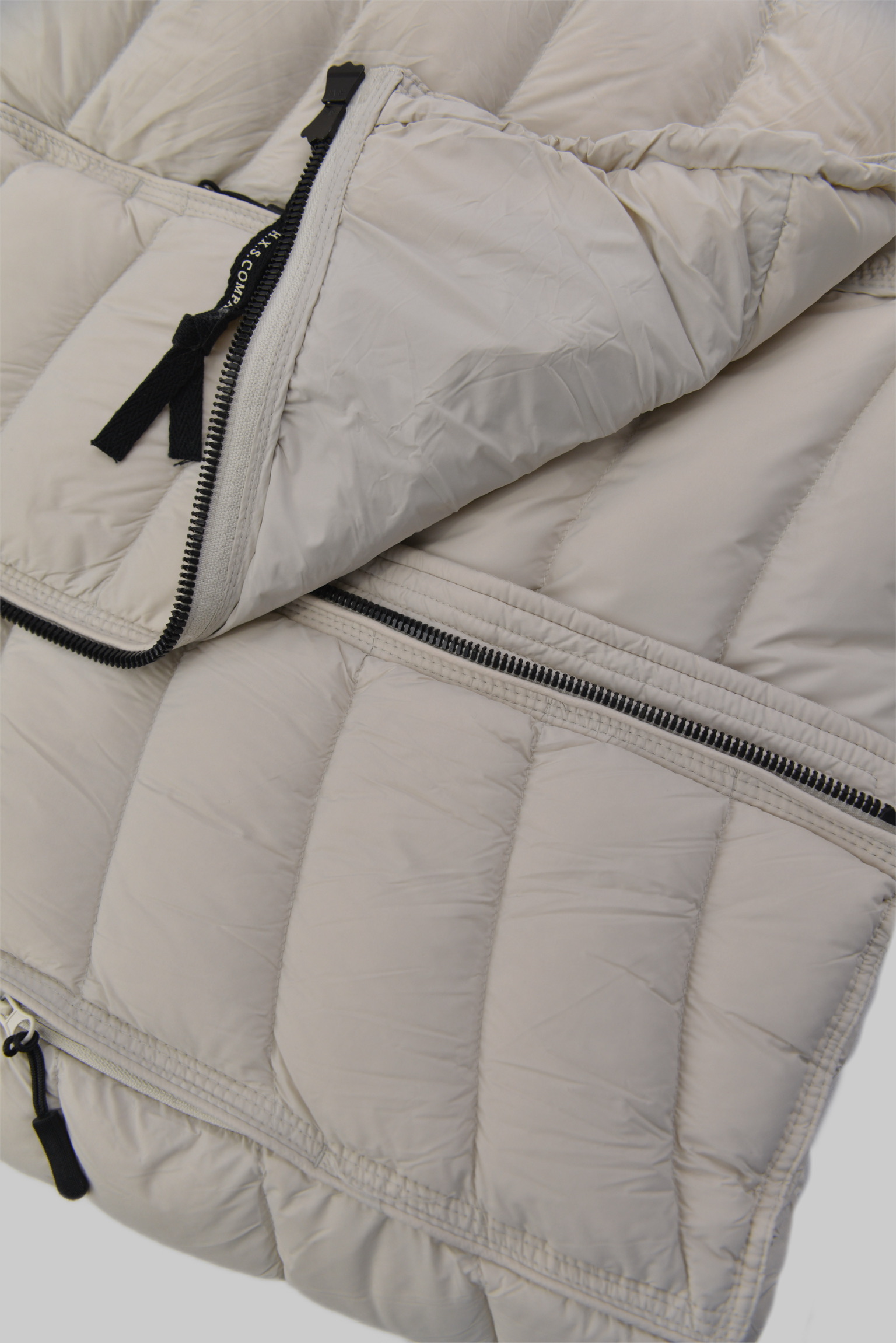 エッセンシャル フード ダウンジャケット 　KURORO Essential Hood Down Jacket　Snow White サイズ: M