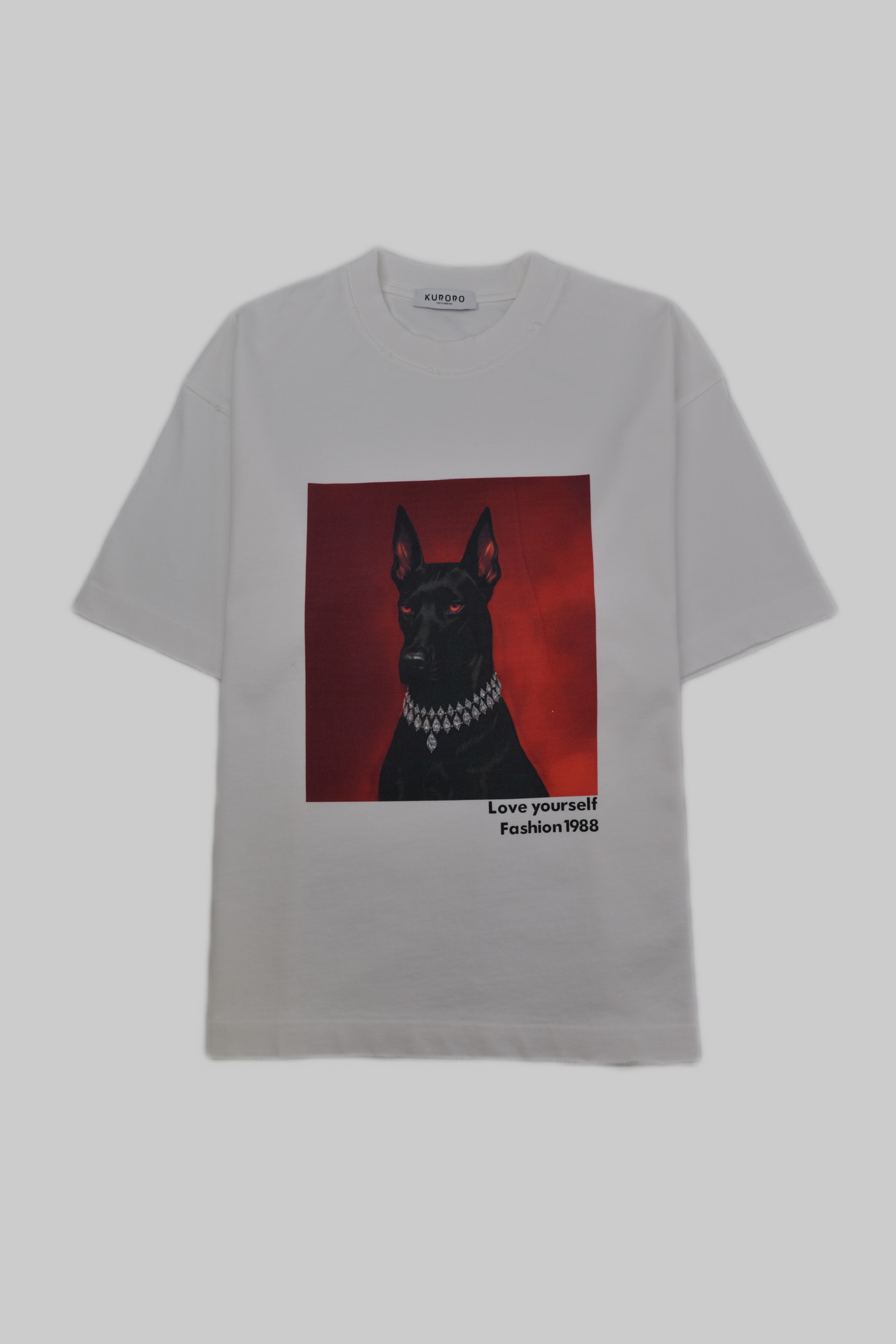 ドーベルマンフォトグラフィックTシャツ　ホワイト