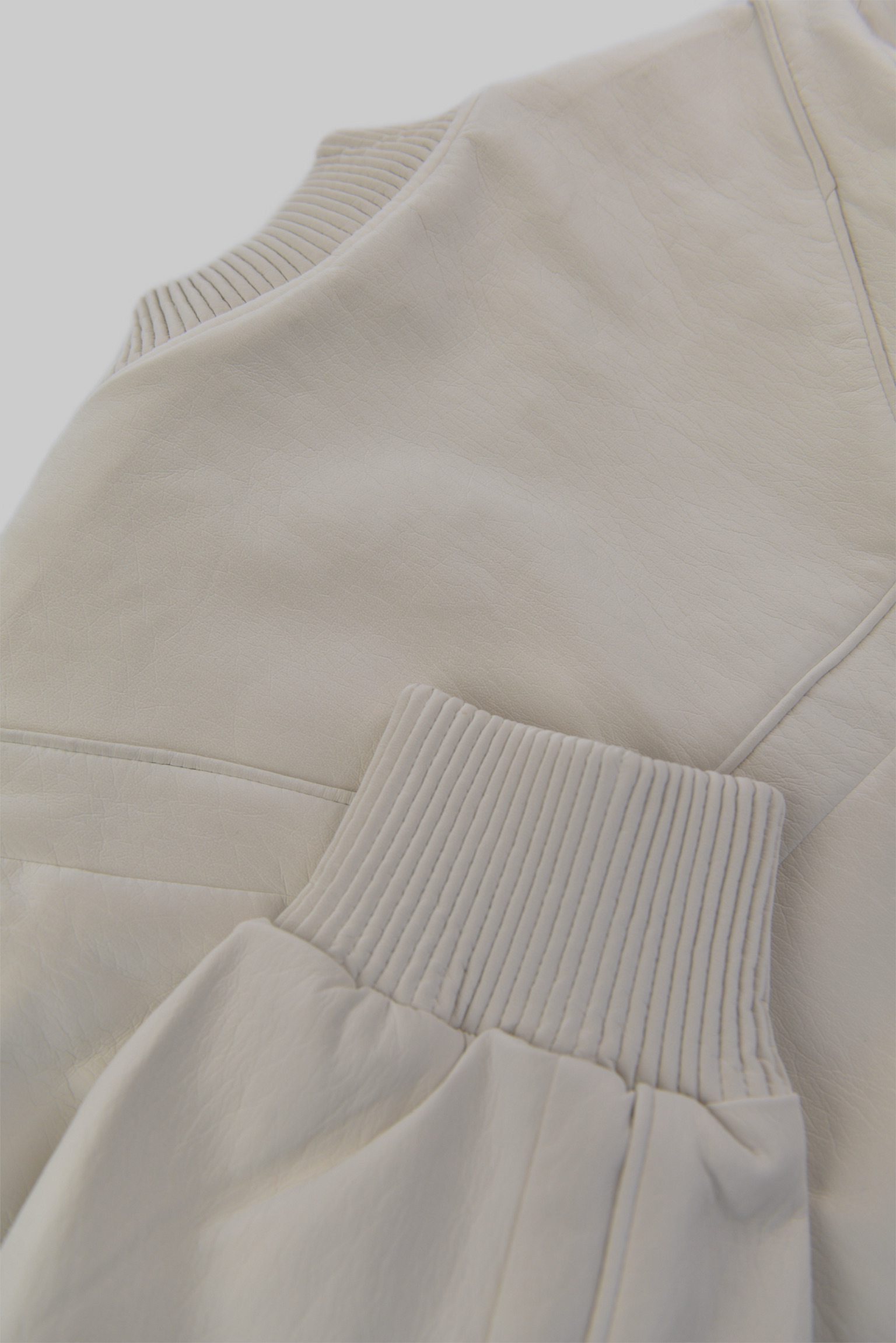  Soft PU Padded Flight Jacket サイズ: M