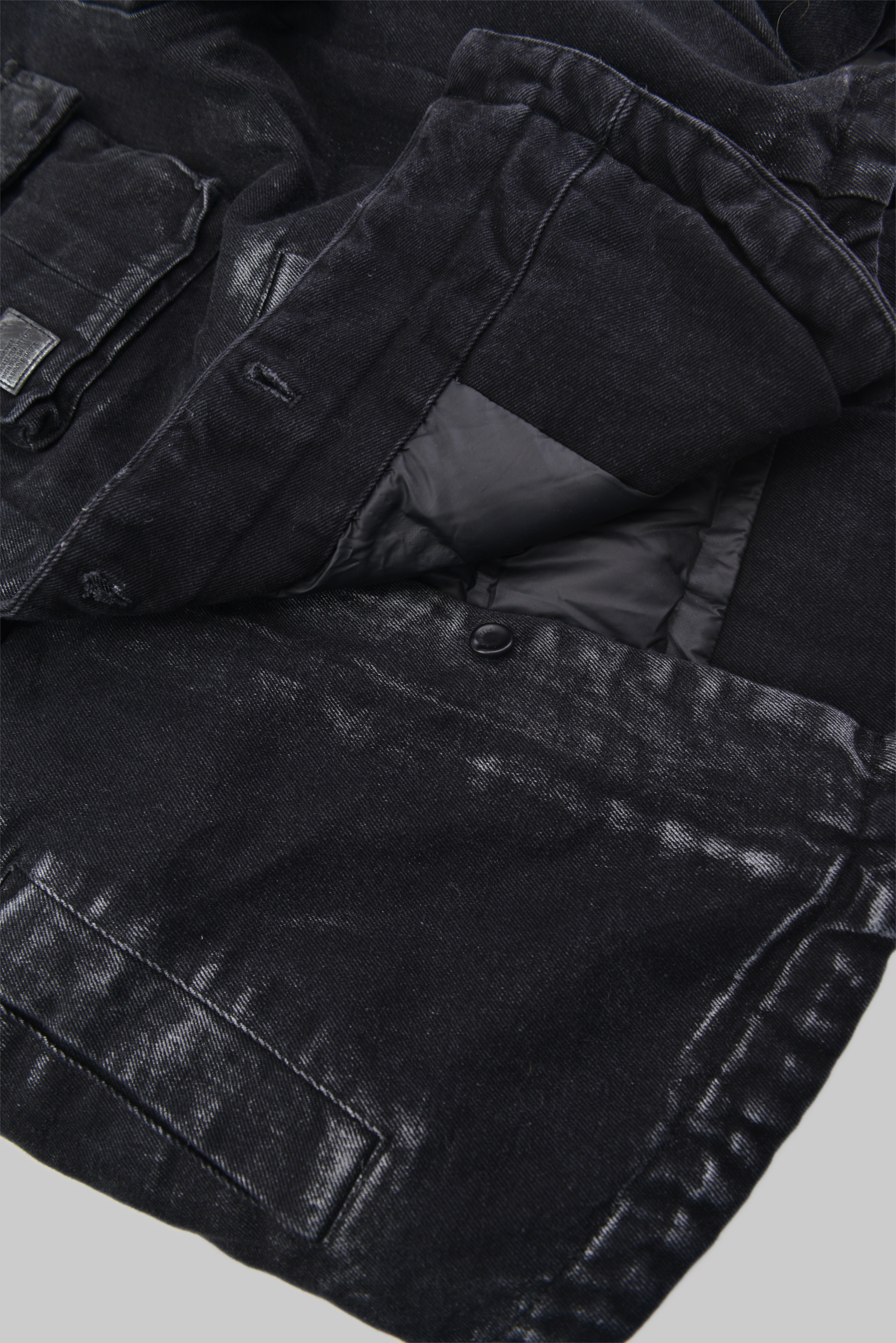 Blackout Padded Denim Jacket サイズ: M
