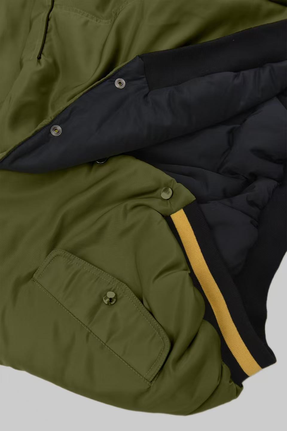 KURORO クロップドボリュームスタジャン KURORO Cropped Volume Stadium Jacket ライトオリーブ サイズ: M