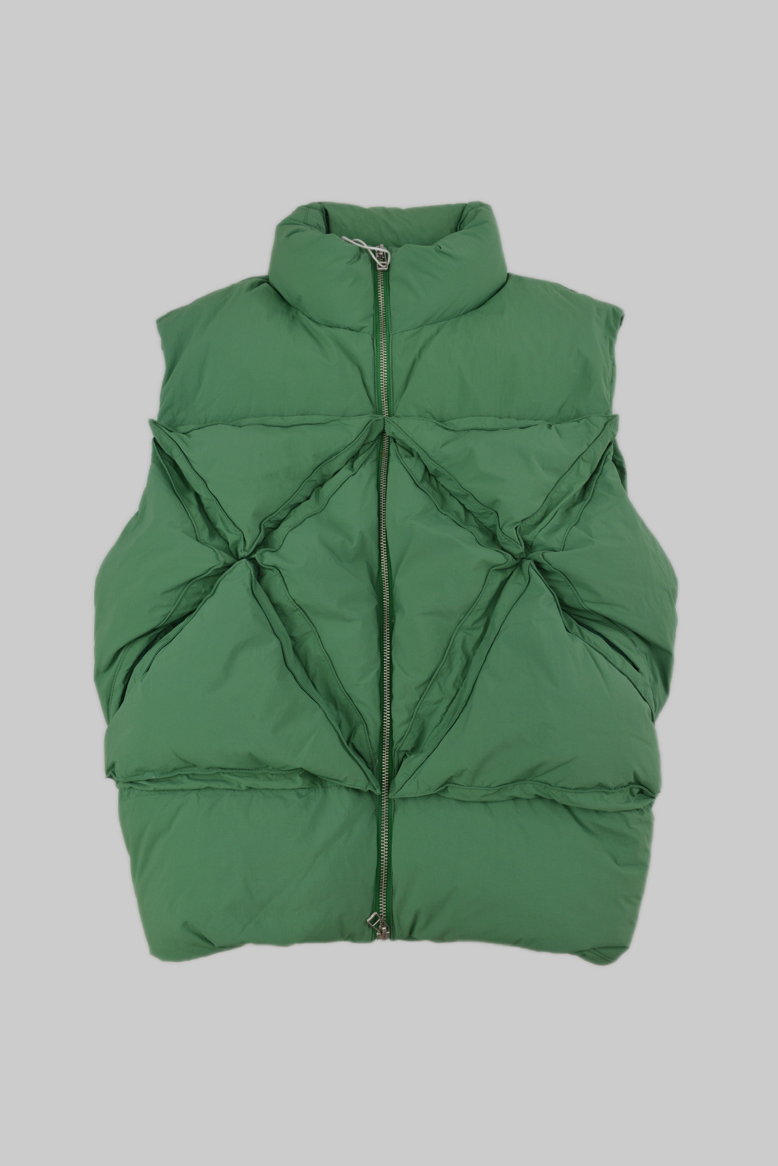 KURORO Star Structure Down Vest