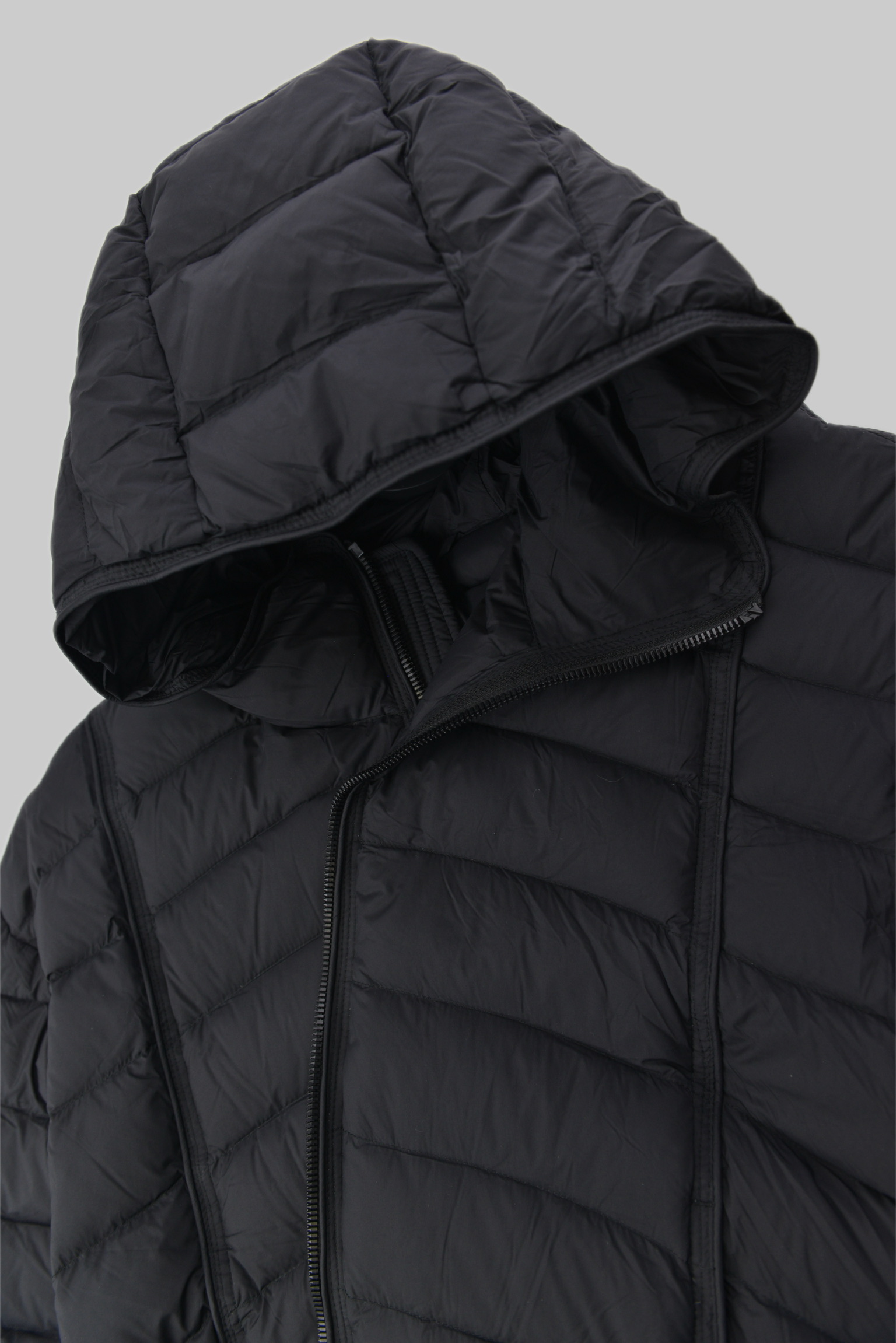 エッセンシャル フード ダウンジャケット 　KURORO Essential Hood Down Jacket Jet Black サイズ: M