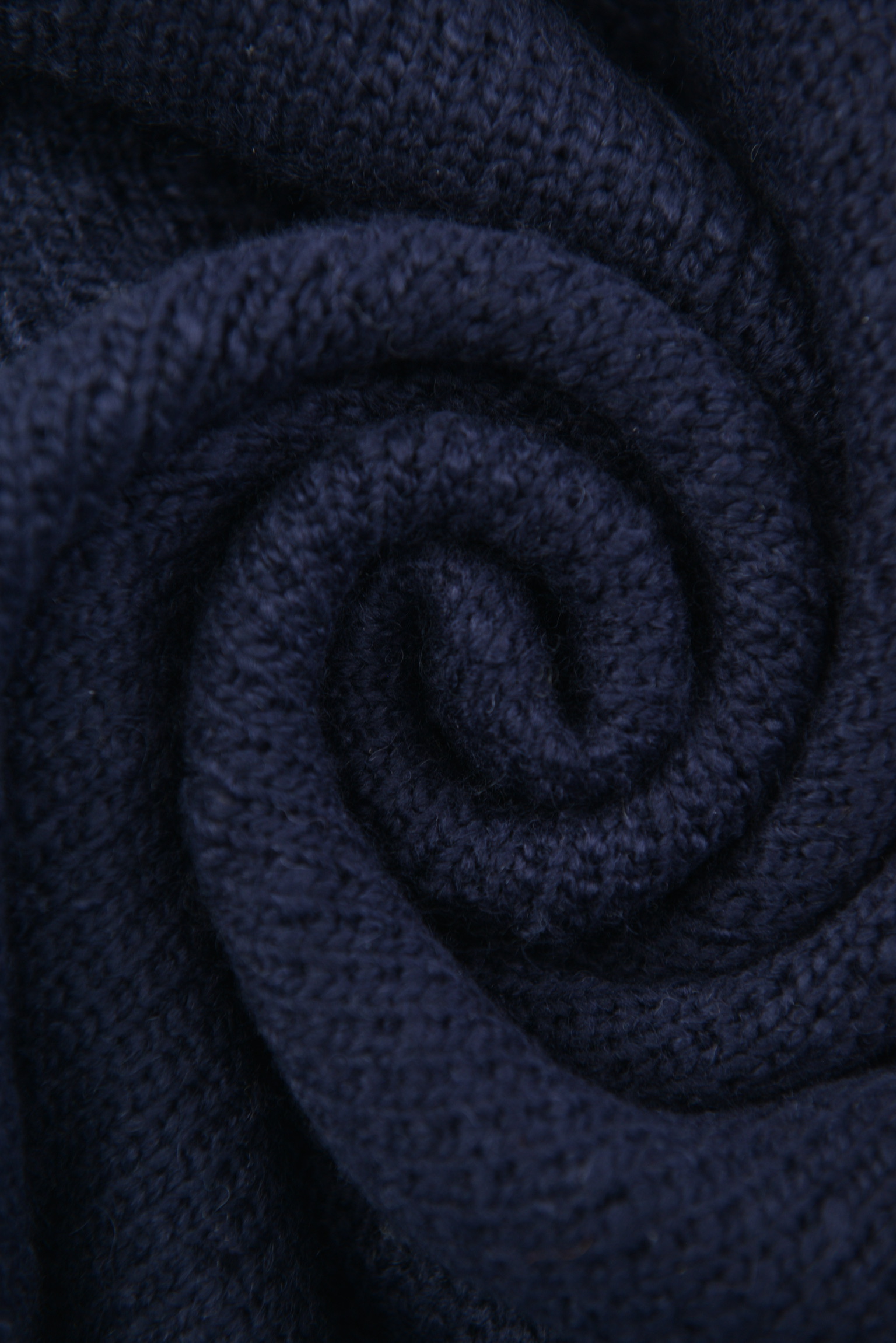 エッセンシャル ニットプルオーバー KURORO Essential Knit Pullover　ネイビー サイズ: S