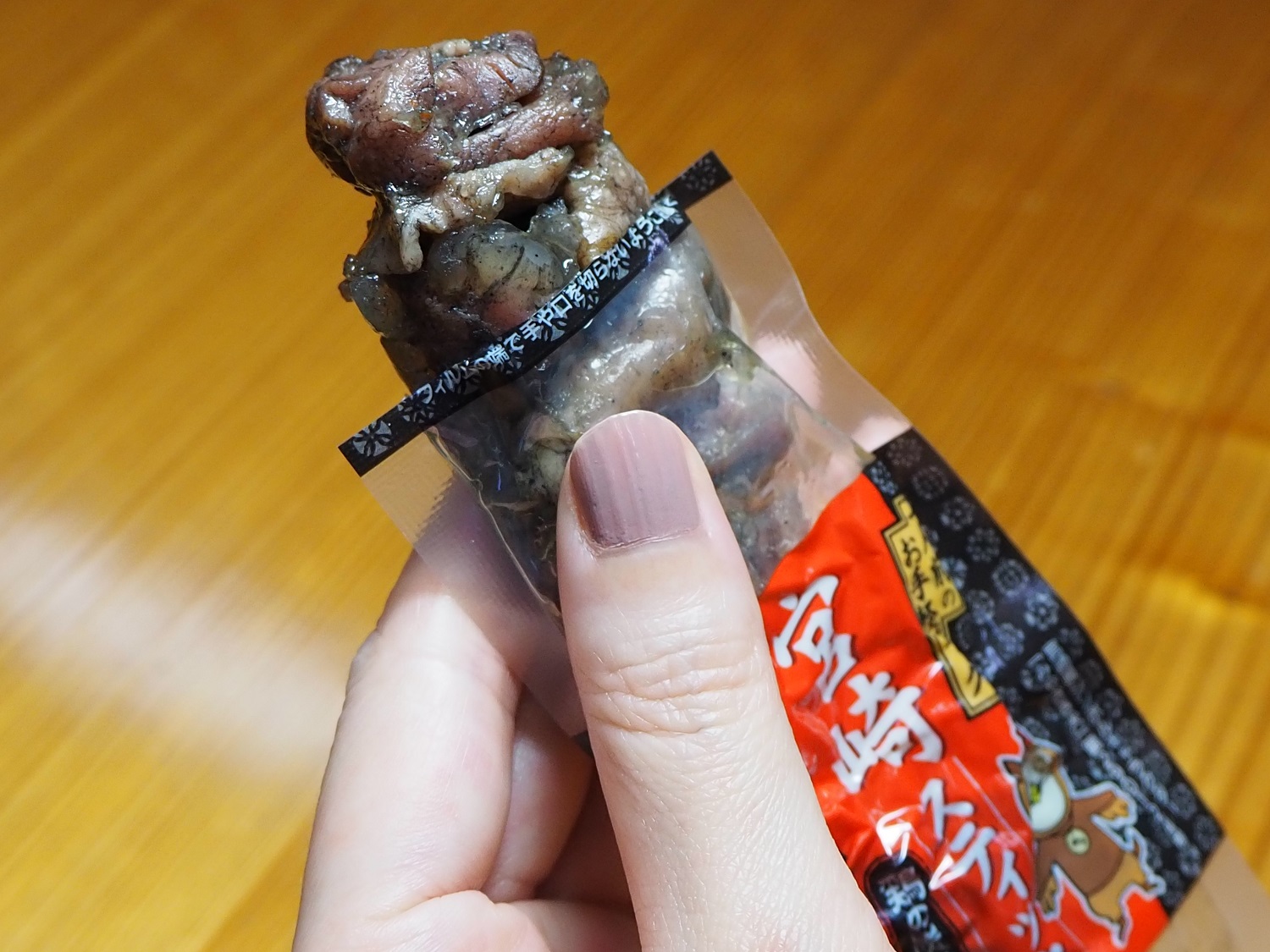 晩酌セット(日南BLACK720ml・宮崎スティック鶏の炭火焼き)
