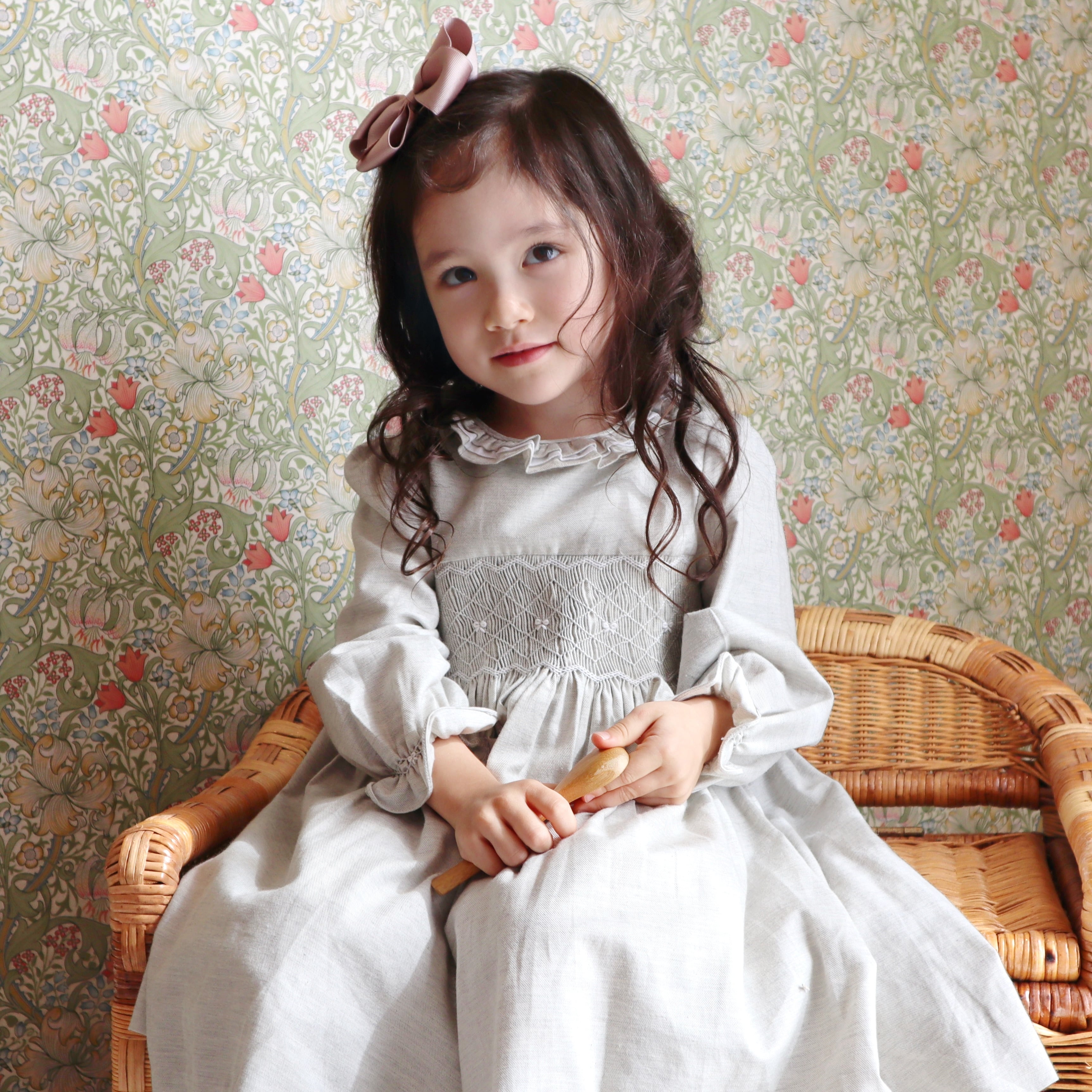  【Last 3Y】Hars Light Grey スモッキングワンピース｜Kidiwi サイズ: 3Y(98cm)