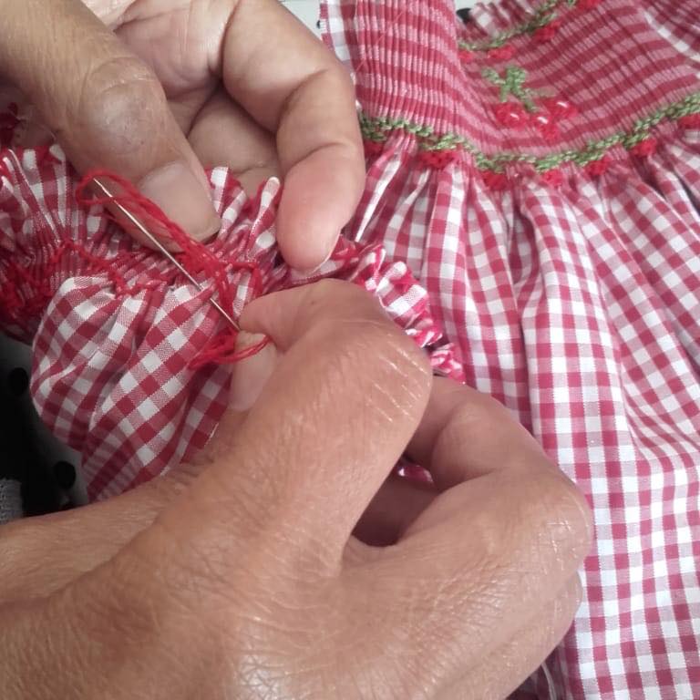 手仕事のスモッキング