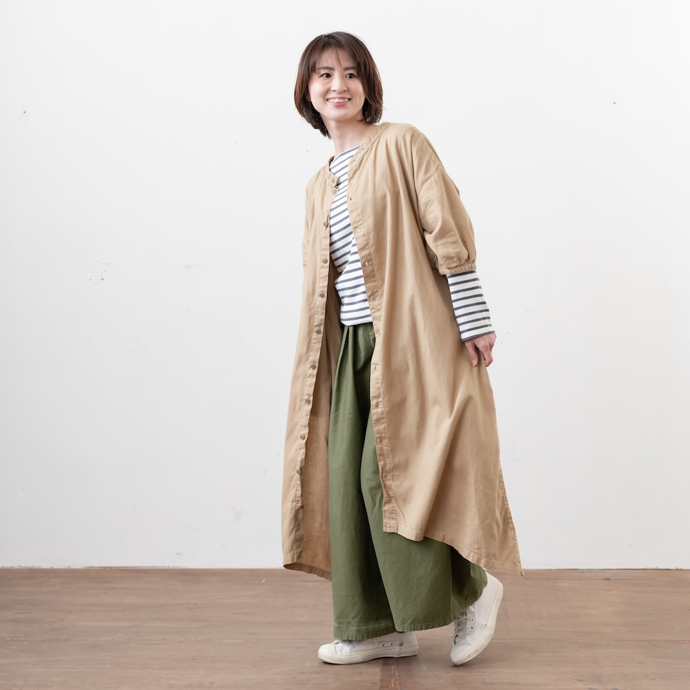 パフスリーブリネンワンピース カラー: ベージュ, サイズ: M