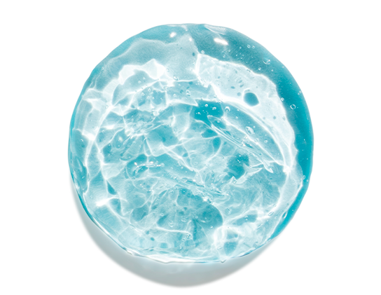 透明感のある美容液テクスチャー