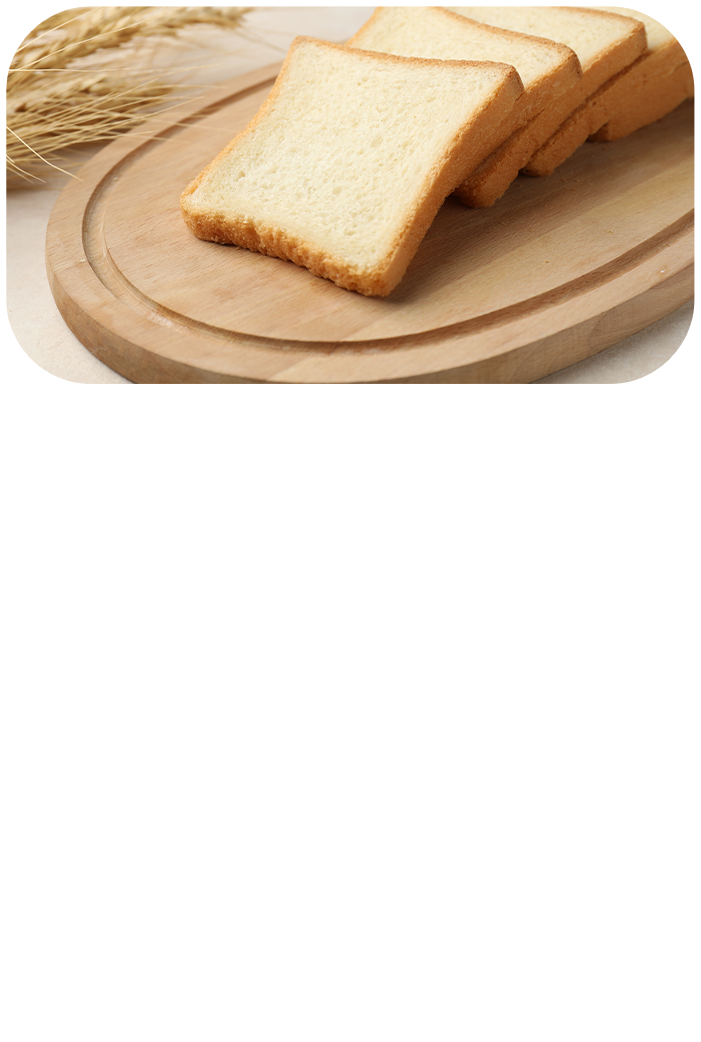 こんがり焼いた食パンの写真