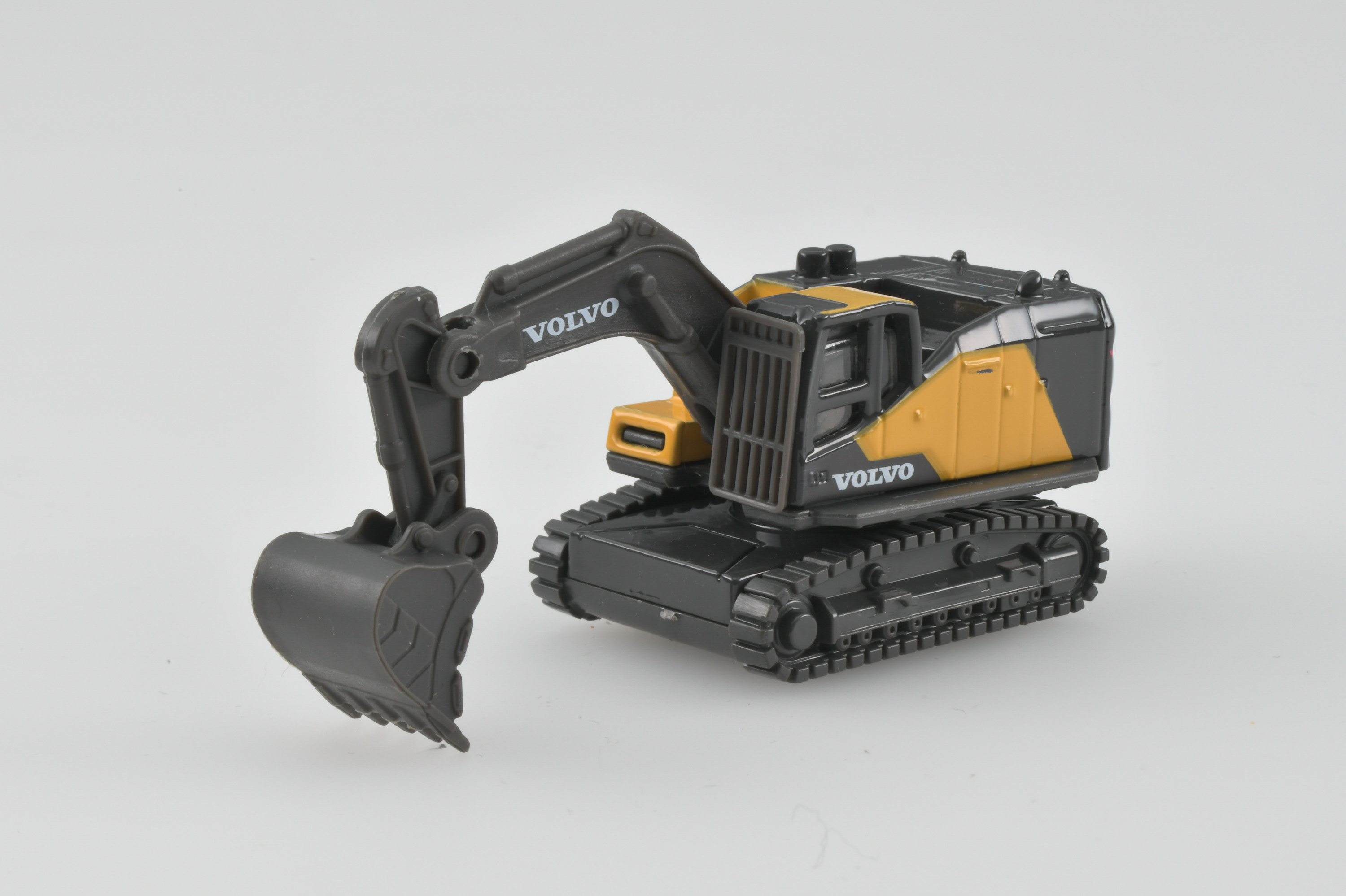 ボルボ FMX トレーラー トラック/ボルボ EC950F エクスカヴェーター/VOLVO FMX TRAILER TRUCK/FLIEGL LONG TRANSPORTER FOR VOLVO/VOLVO EC950F EXCAVATOR